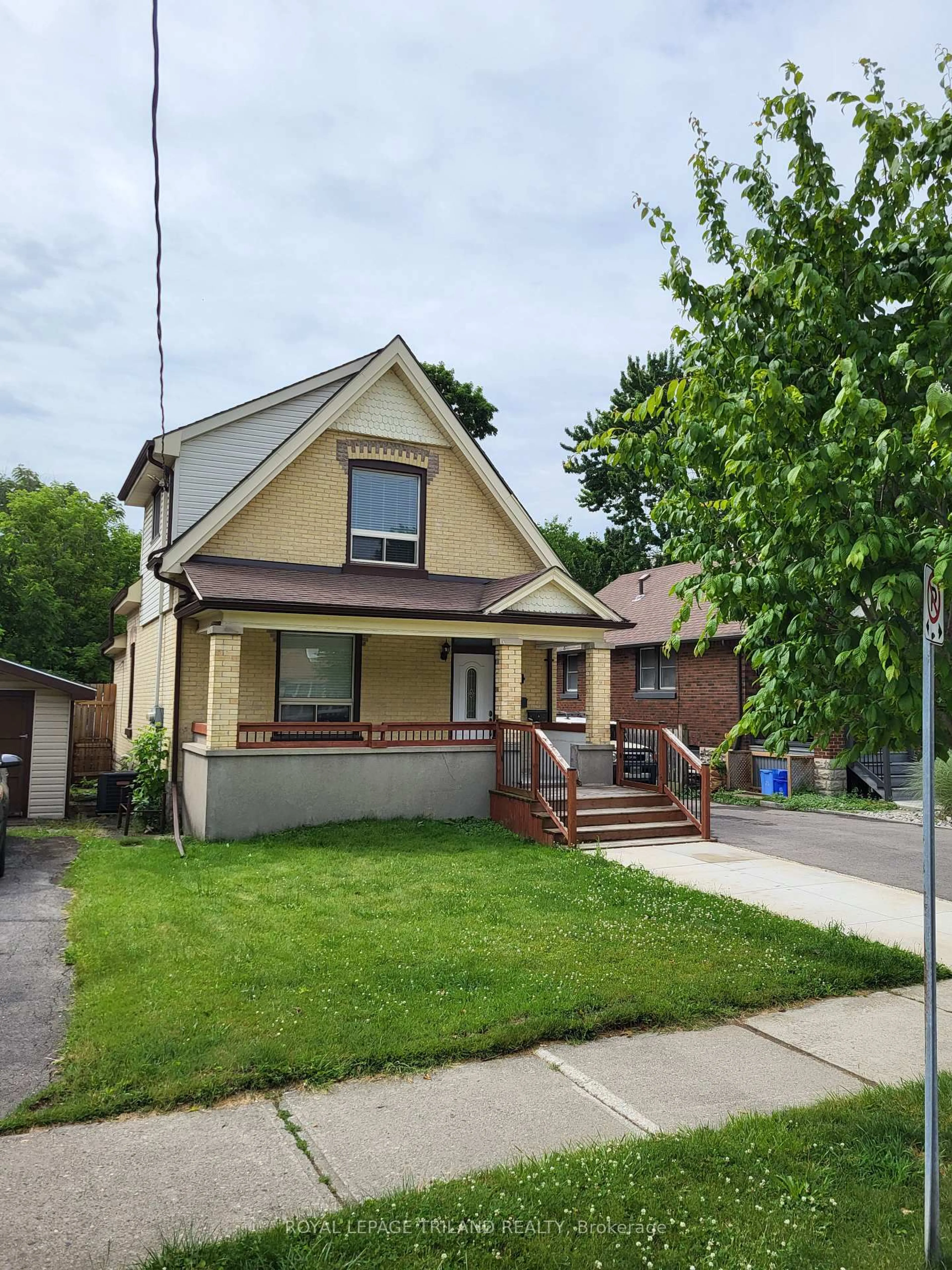 Home with vinyl exterior material, street for 1241 York St, London East Ontario N5W 2V1