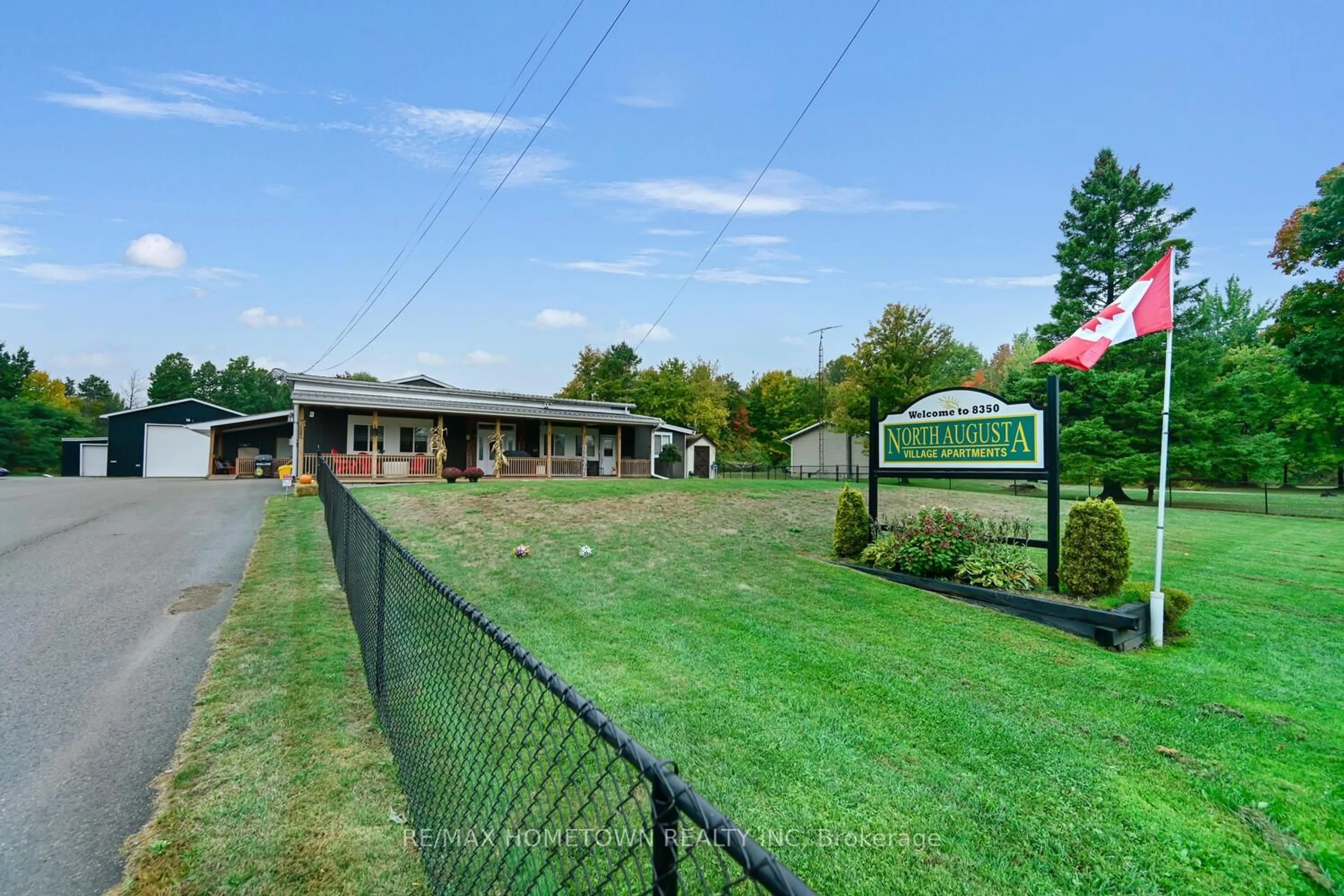 Patio, mountain view for 8350 County Road 15 Rd, Augusta Ontario K0G 1R0