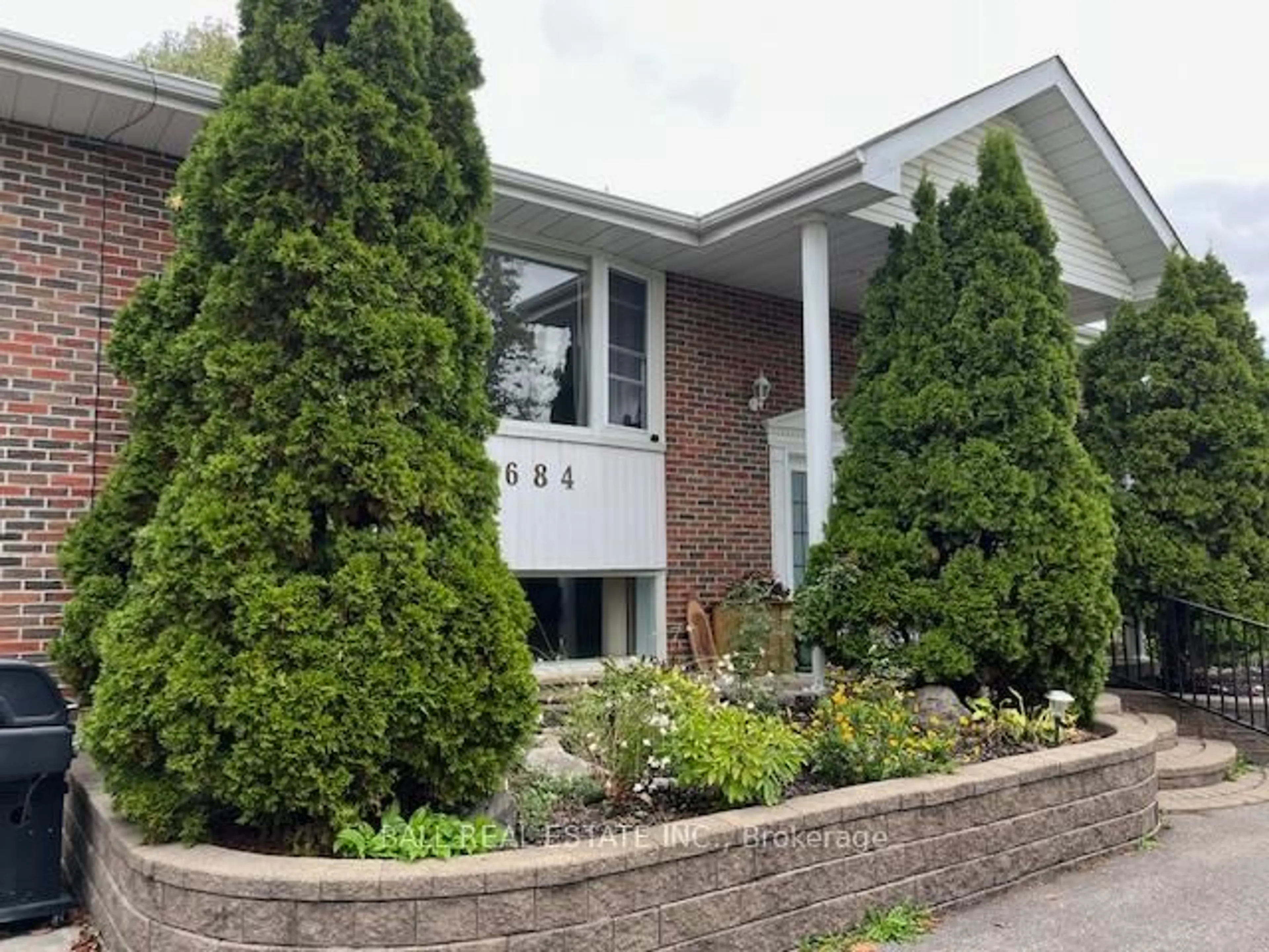 Home with brick exterior material, street for 1684 Sherbrooke St, Peterborough Ontario K9J 6X4