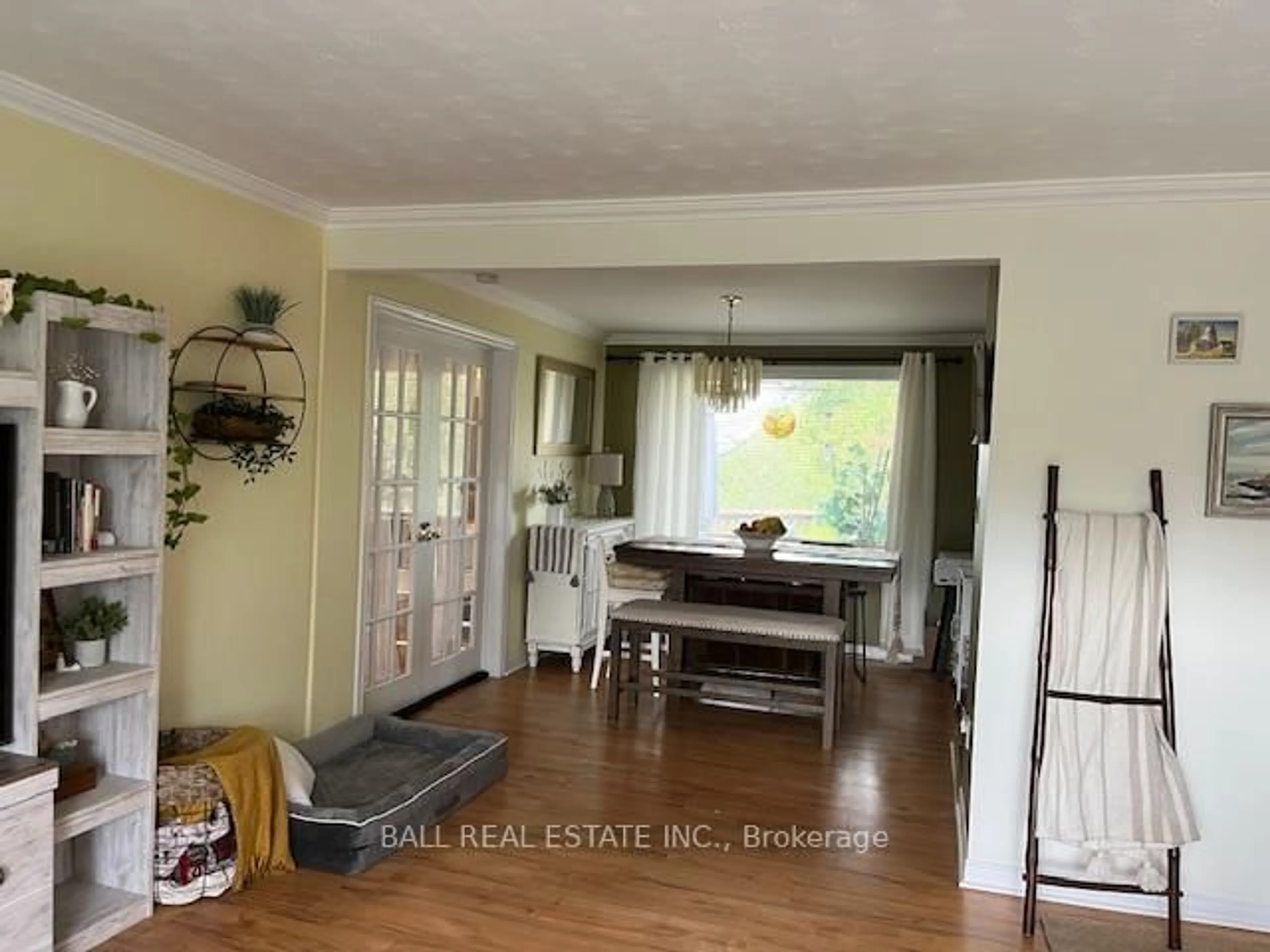 A pic of a room for 1684 Sherbrooke St, Peterborough Ontario K9J 6X4