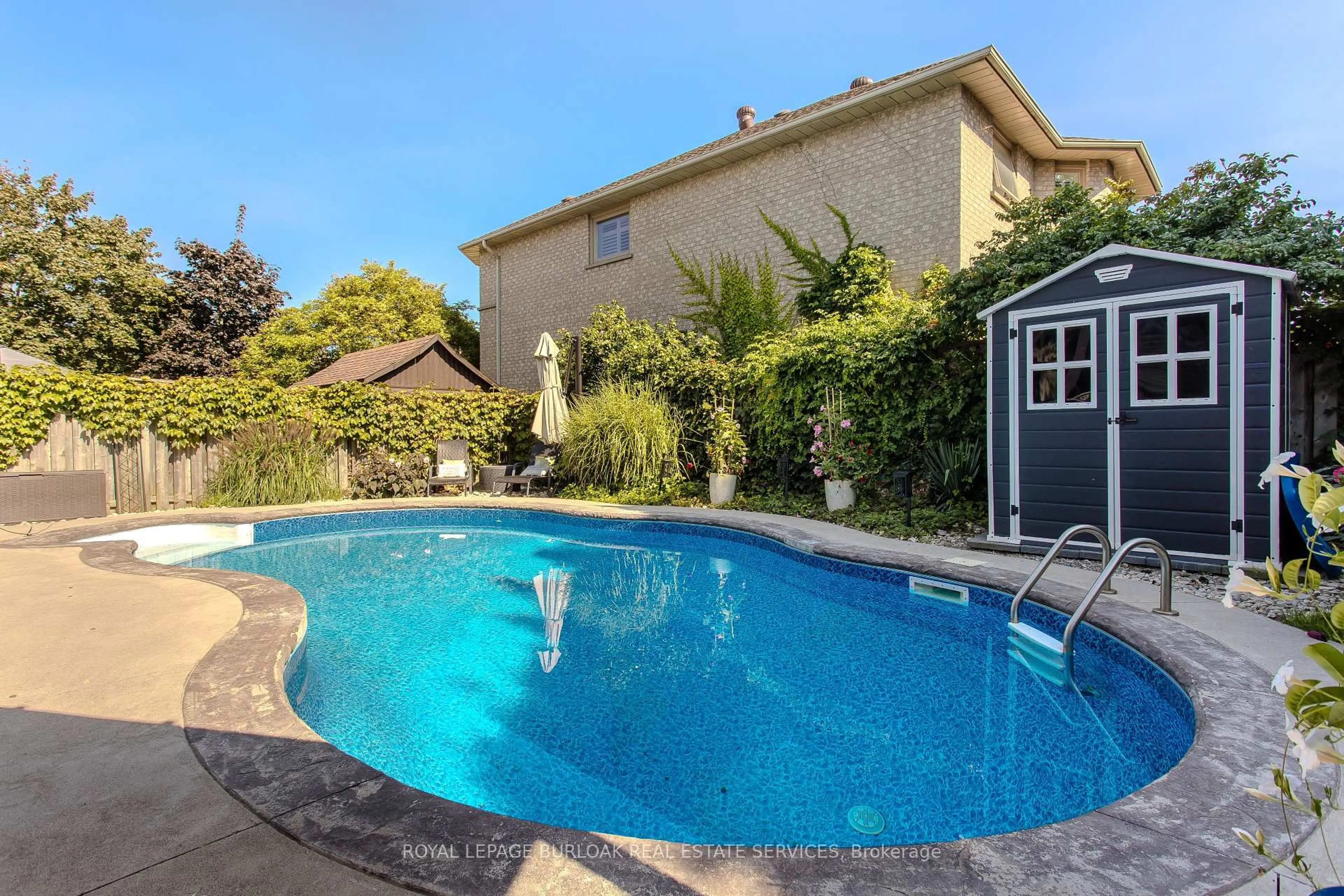 Pool for 96 Laurendale Ave, Hamilton Ontario L0R 2H3