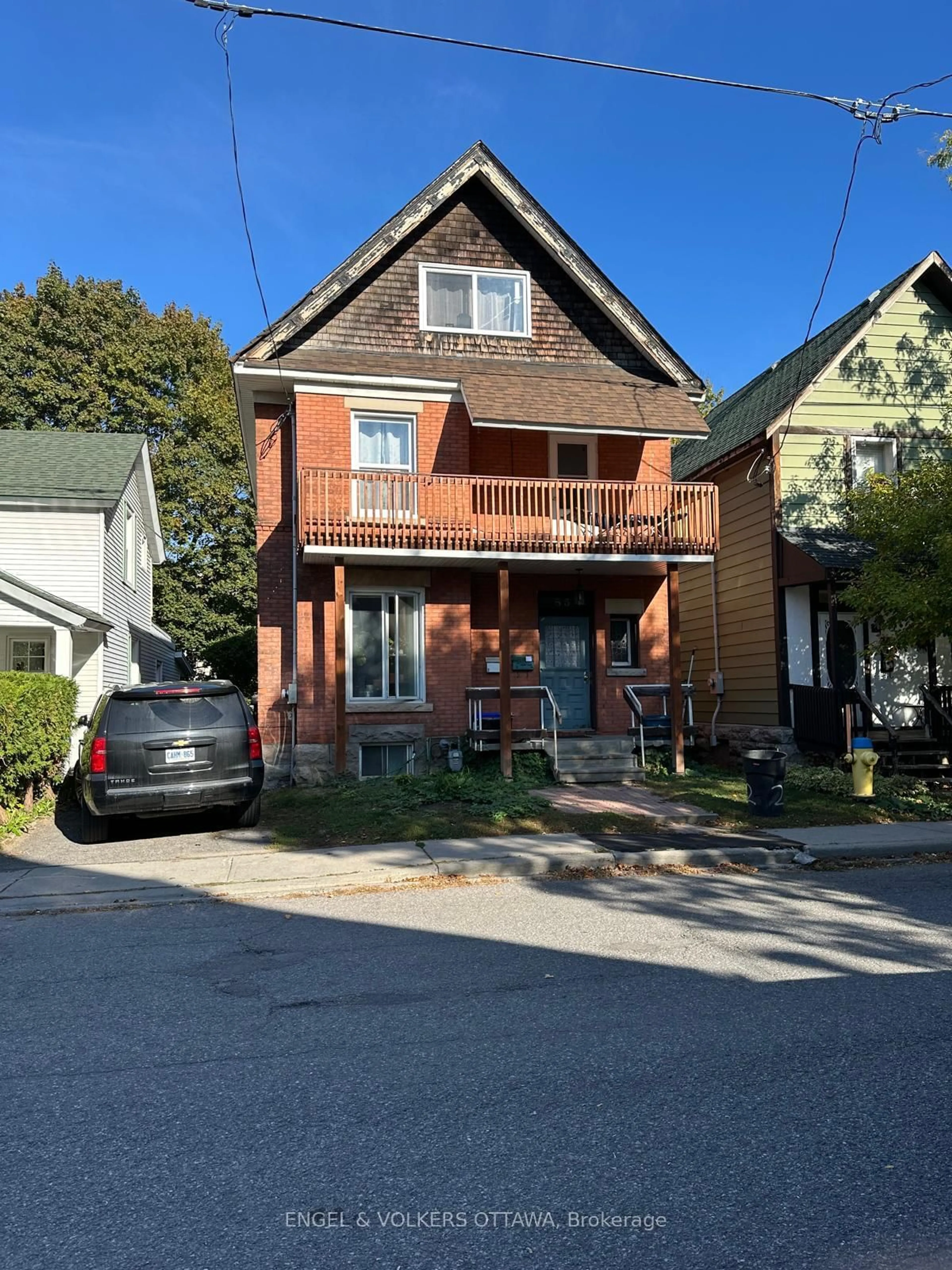 Unknown for 85 Waverley St, Ottawa Ontario K2P 0V1