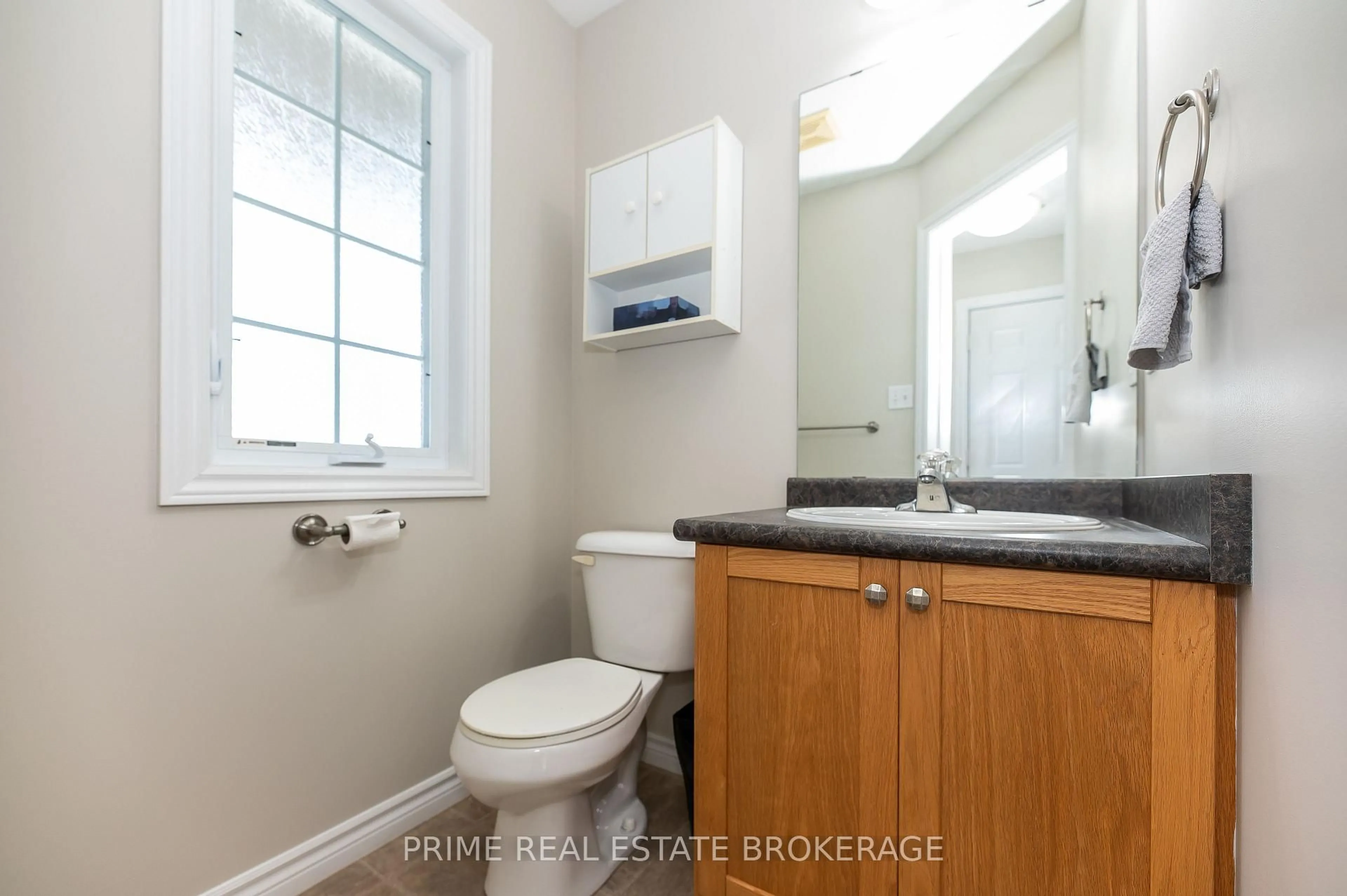 Standard bathroom, unknown for 1658 Benjamin Dr, London East Ontario N5V 5K1