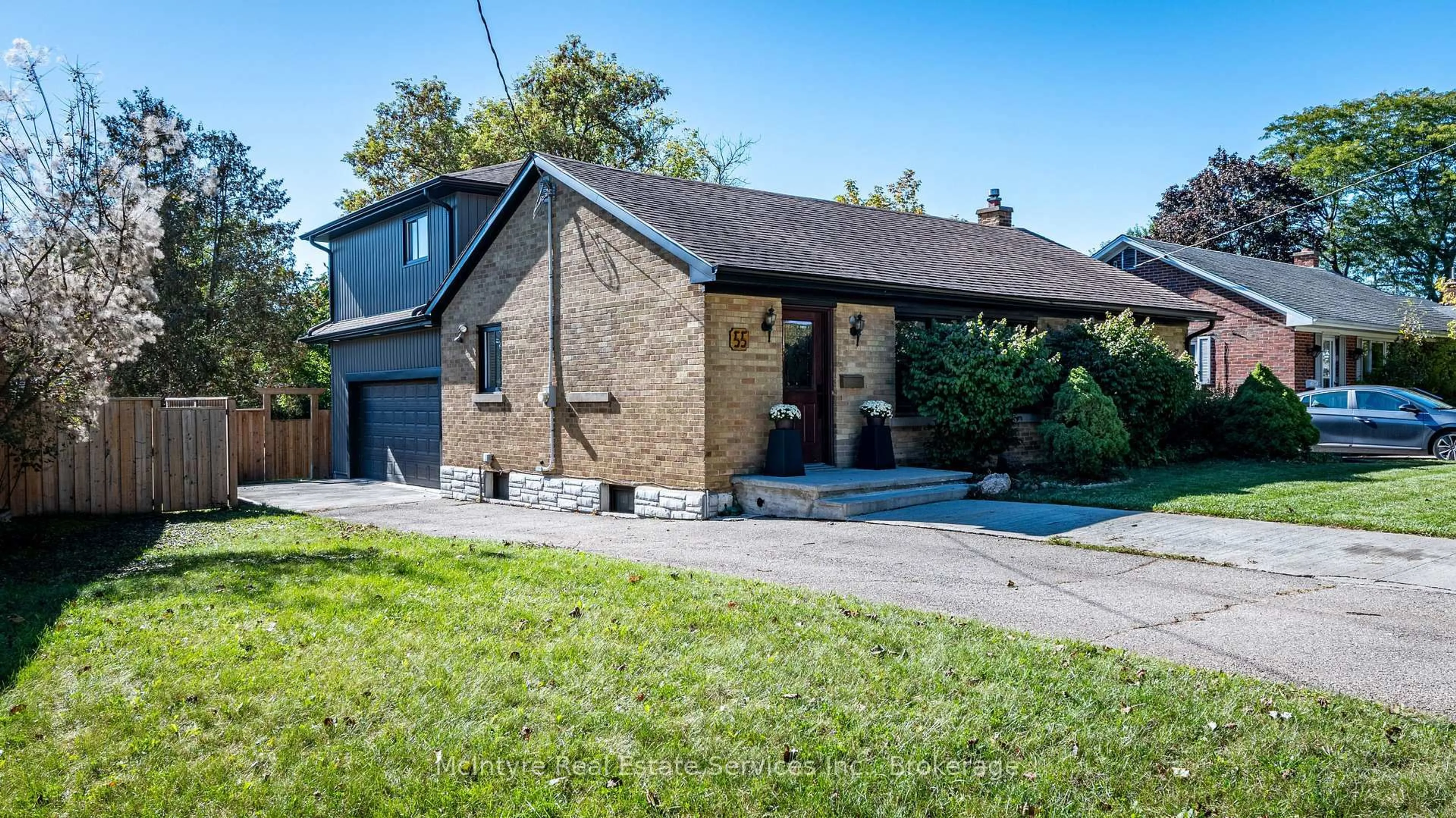 Home with brick exterior material, street for 55 Suffolk Ave, Kitchener Ontario N2B 1H3