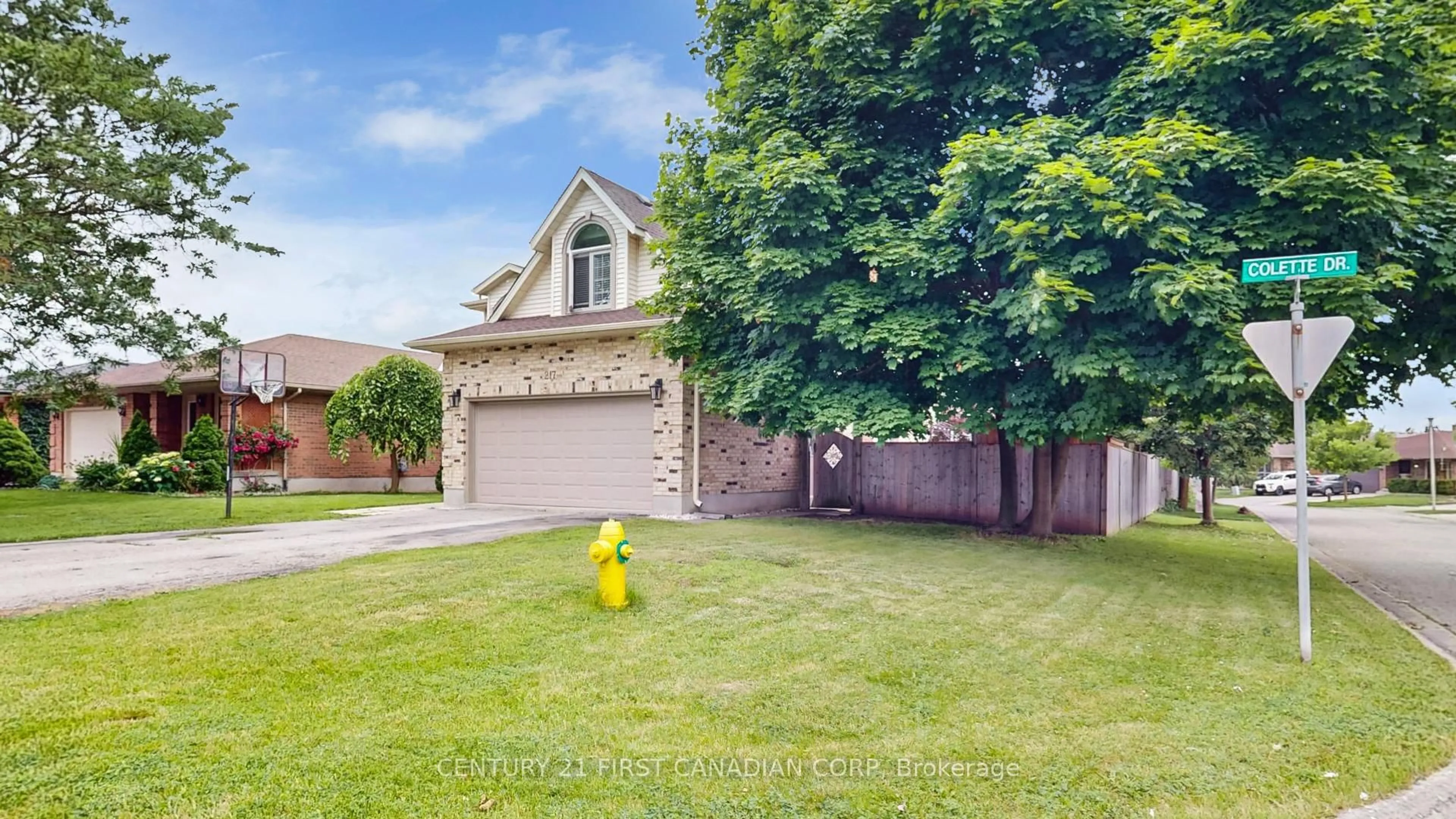 A pic from outside/outdoor area/front of a property/back of a property/a pic from drone, street for 217 Colette Dr, London South Ontario N6E 3S8