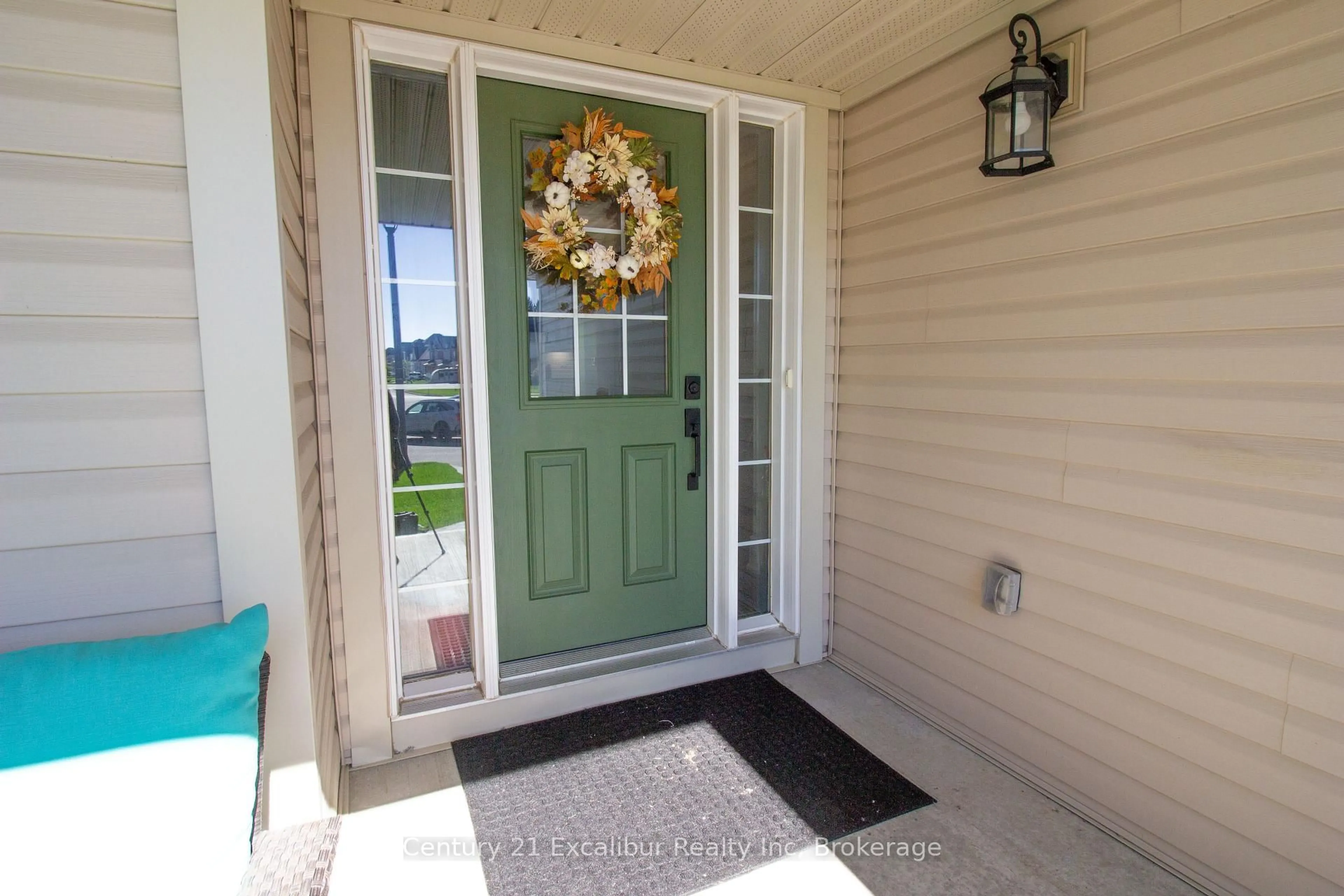 Indoor entryway for 31 Aitken Crt, Centre Wellington Ontario N1M 0C8