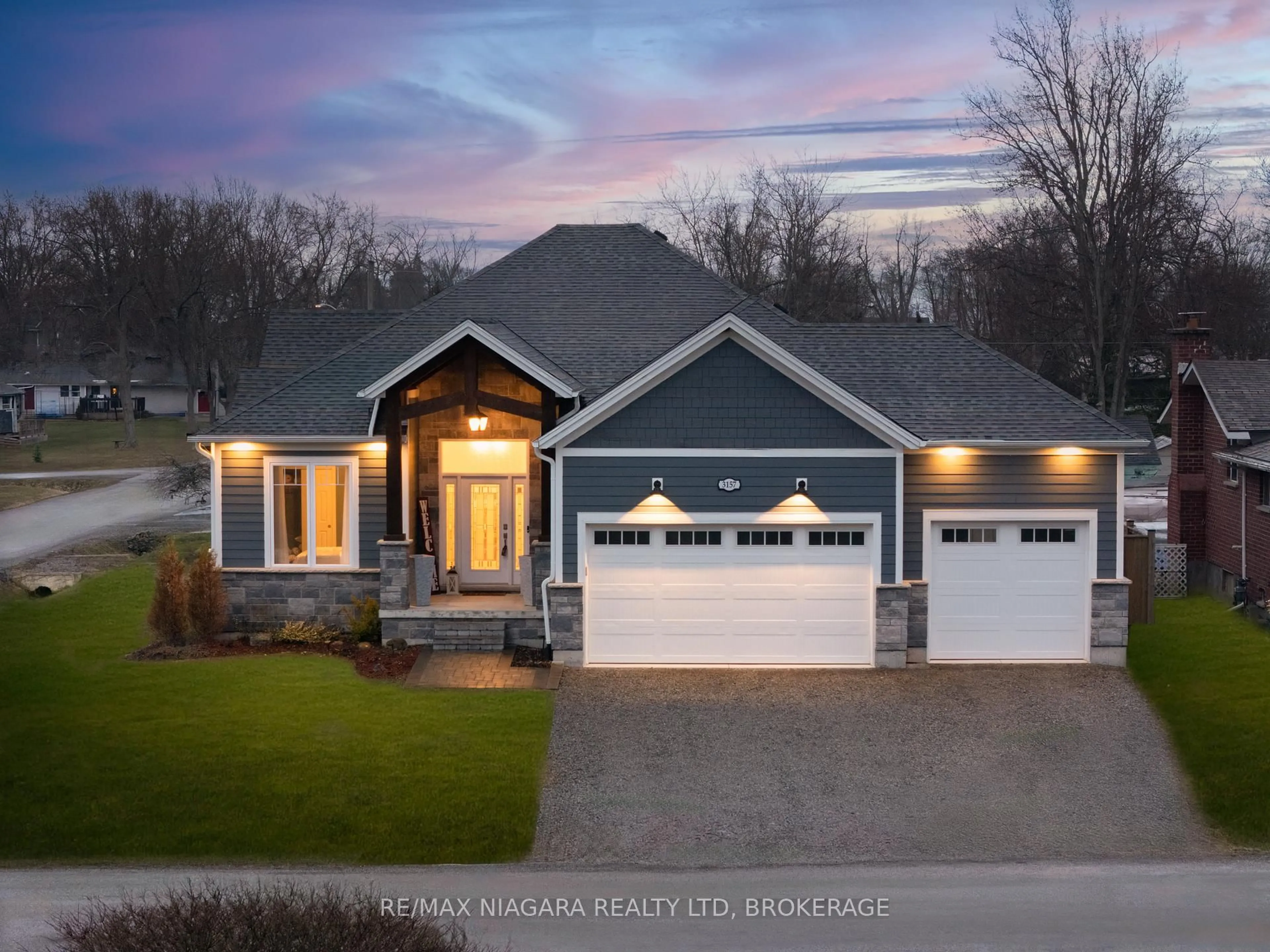 Home with vinyl exterior material, unknown for 3157 Bethune Ave, Fort Erie Ontario L0S 1N0