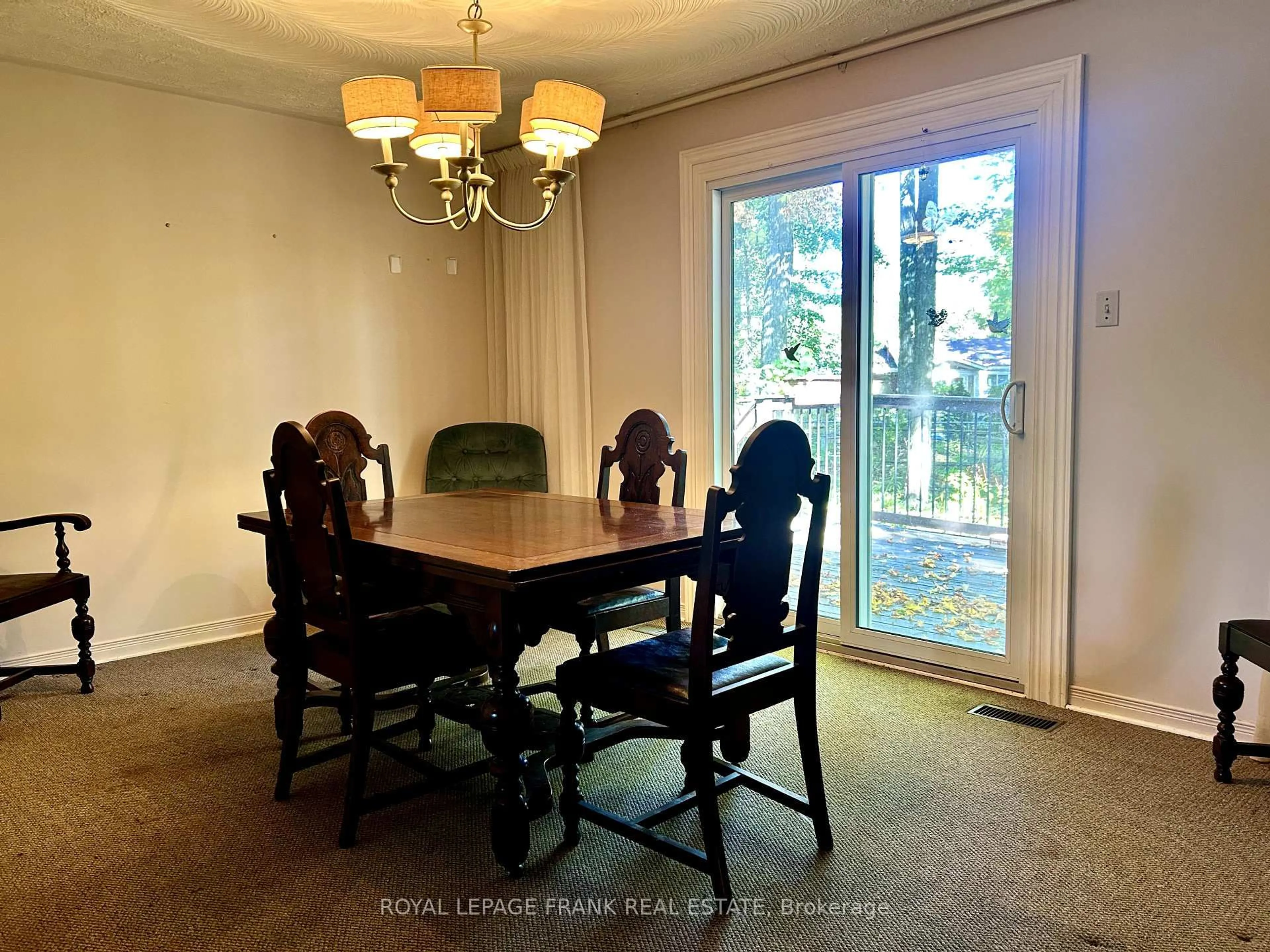Dining room, wood/laminate floor for 4 Peary Pl, Peterborough Ontario K9H 6Y5