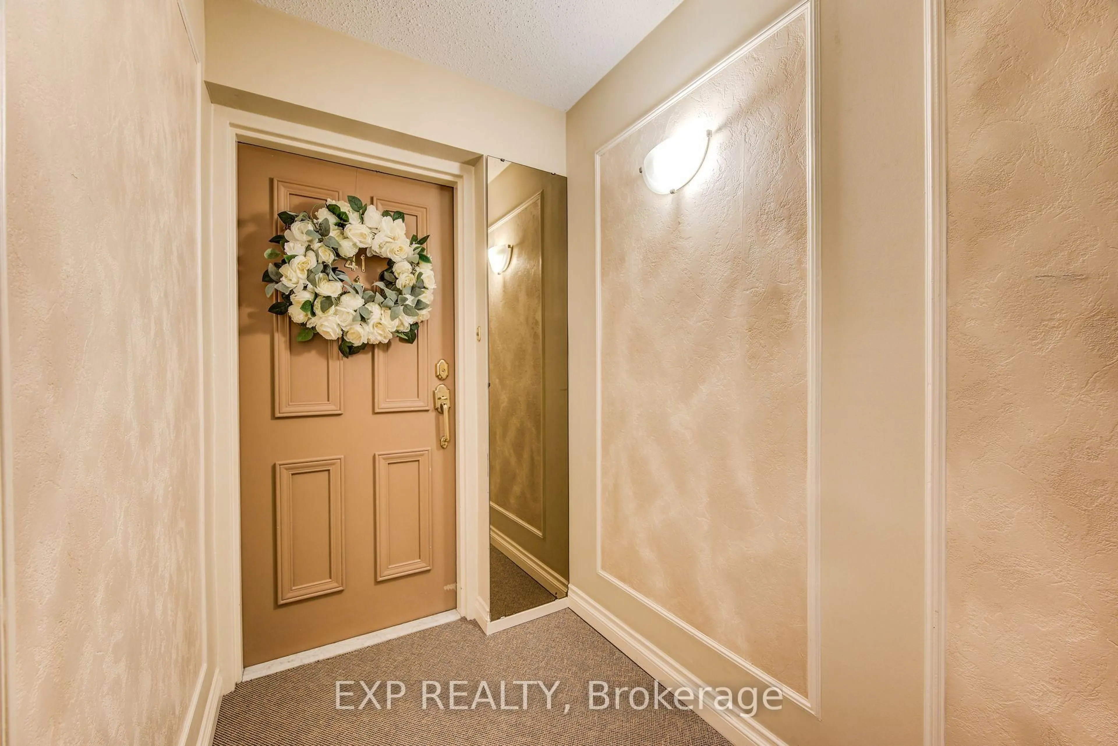 Indoor entryway for 54 Blue Springs Dr #41, Waterloo Ontario N2J 4M4
