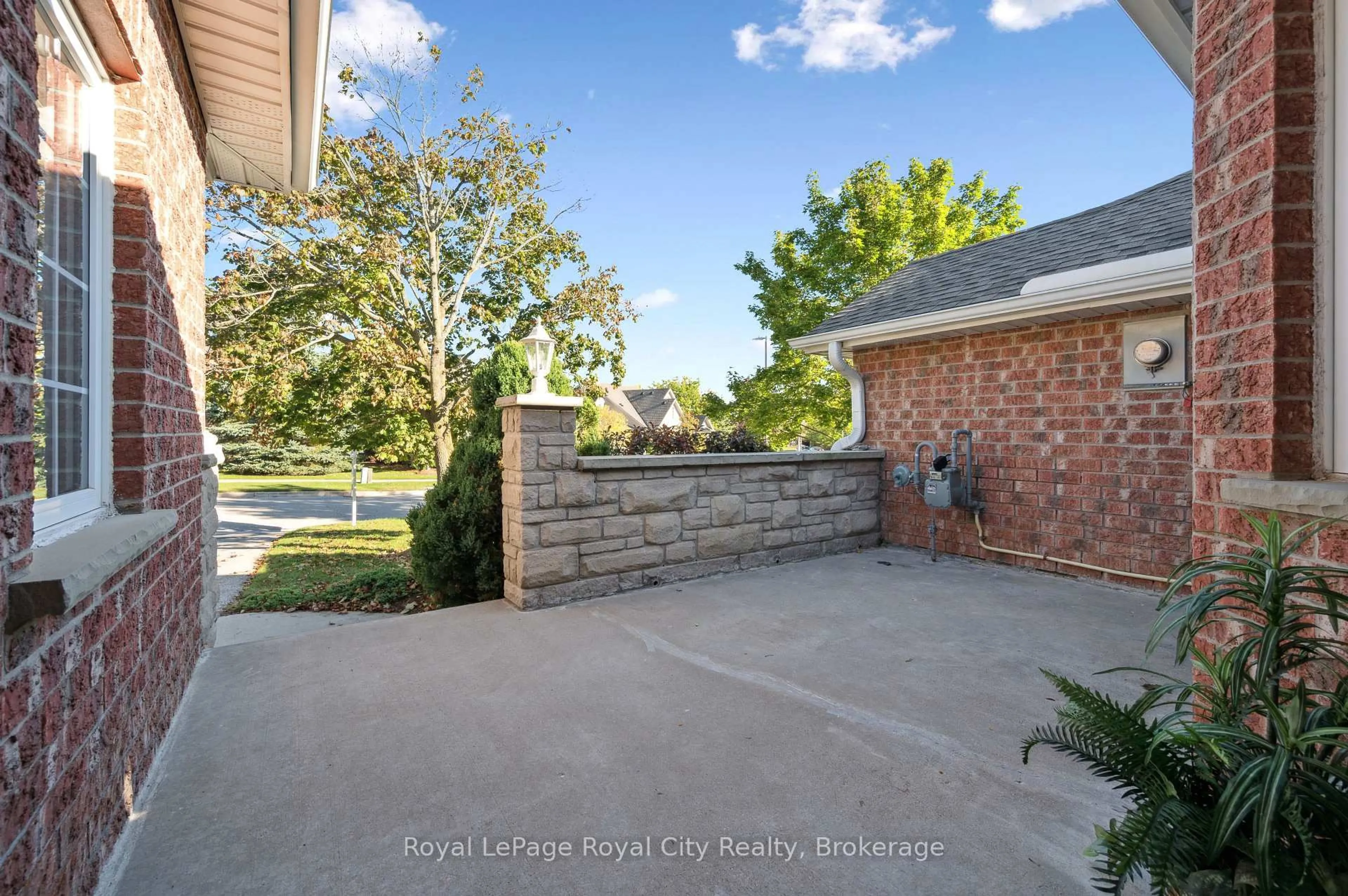 Unknown for 17 Terraview Cres, Guelph Ontario N1G 5A7