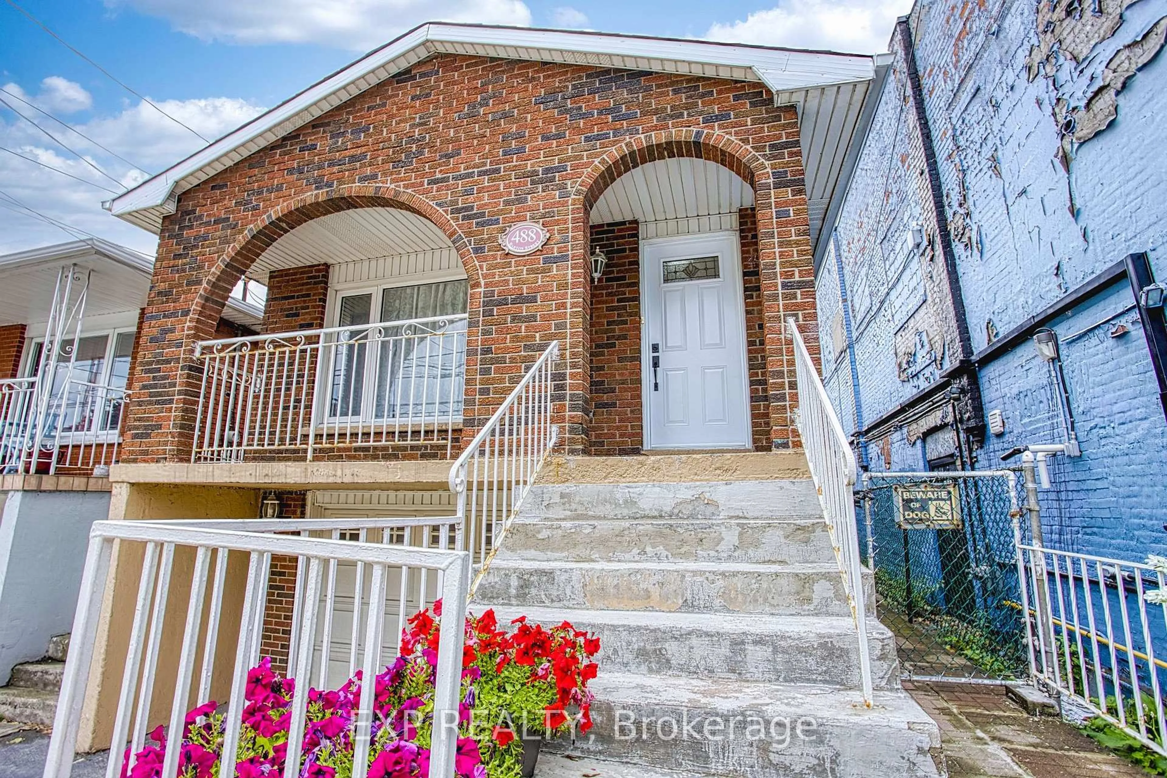 Home with brick exterior material, street for 488 Barton St, Hamilton Ontario L8L 2Y8