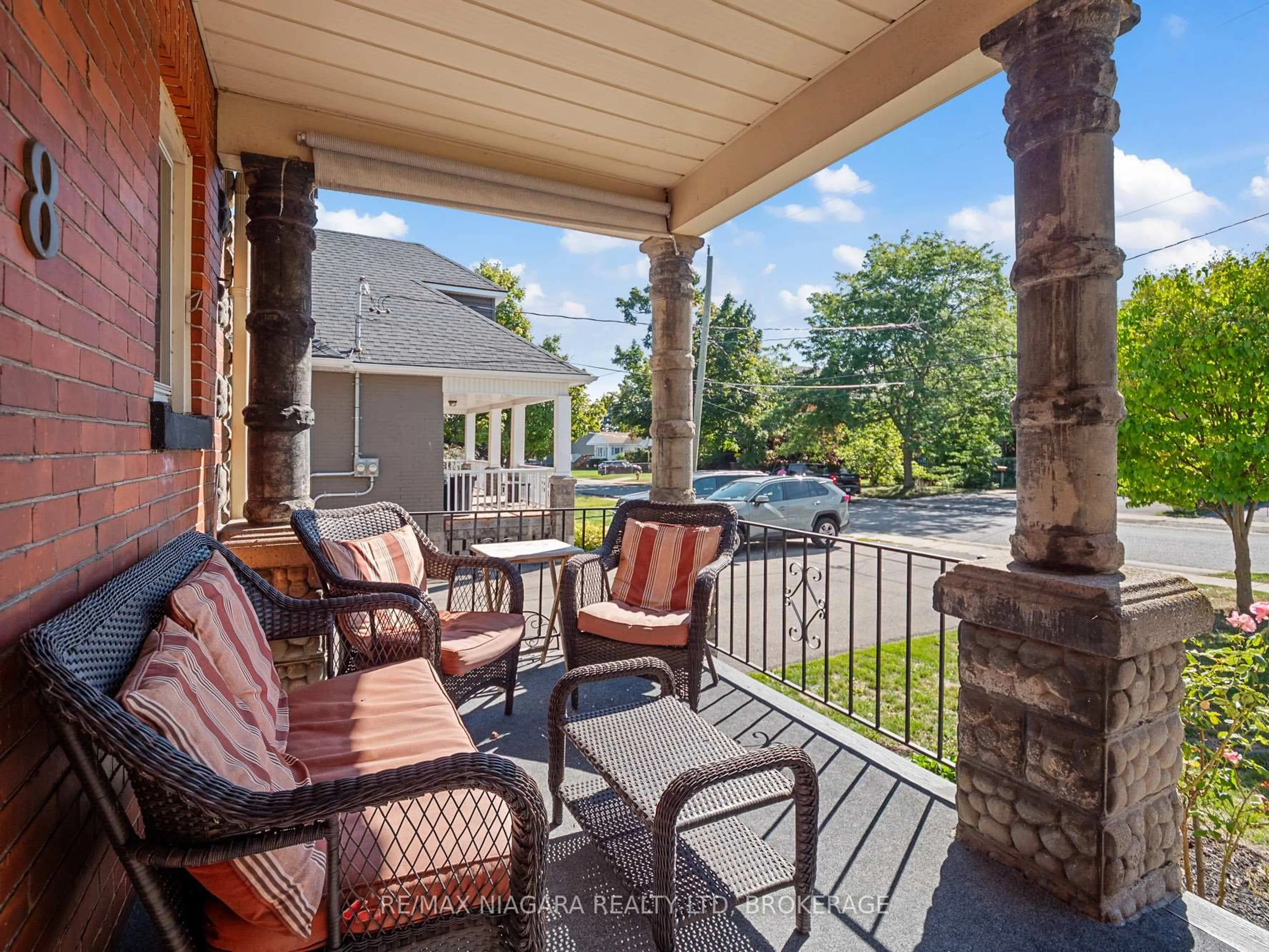 Patio, unknown for 18 Emerick Ave, Fort Erie Ontario L2A 2W3
