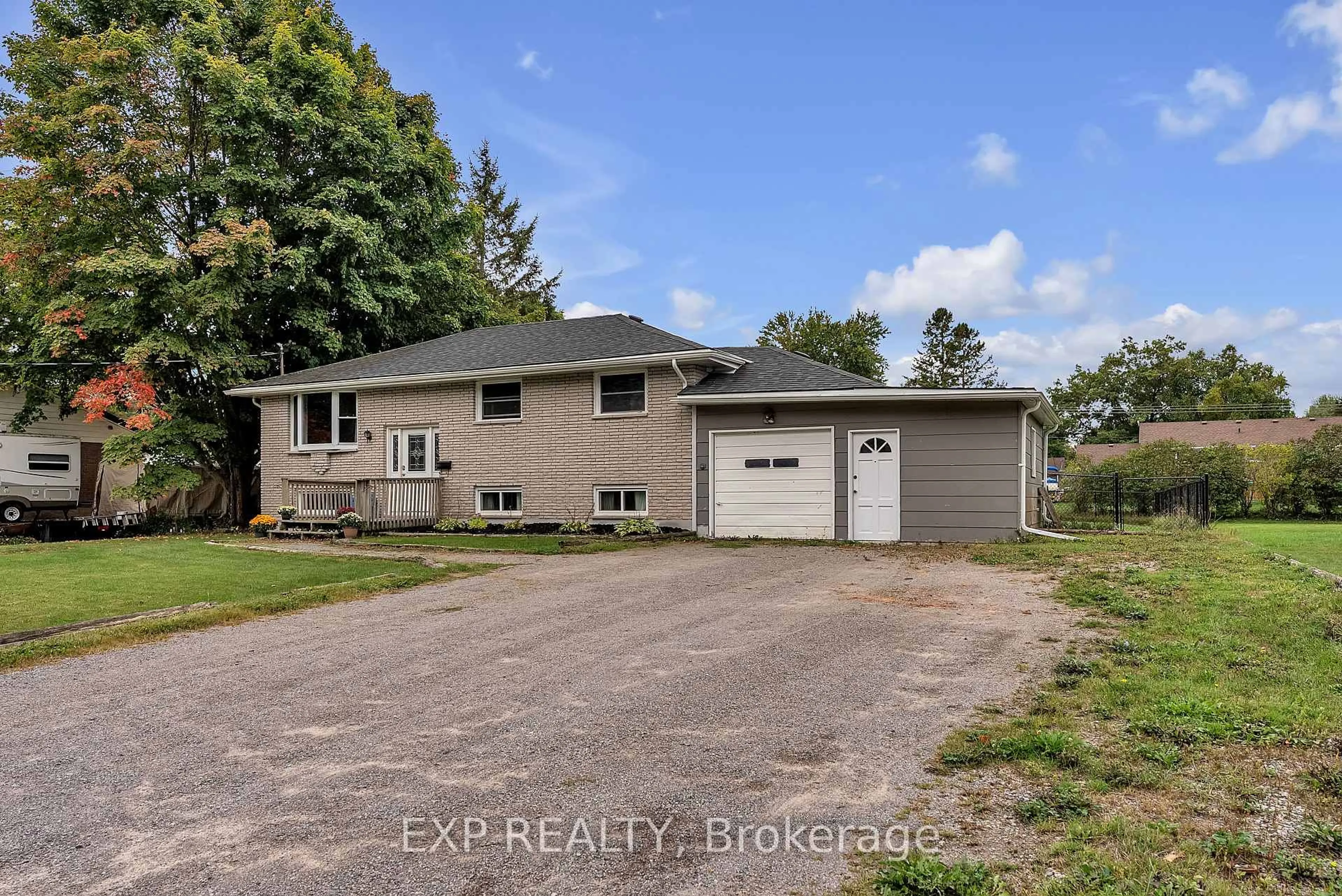 A pic from outside/outdoor area/front of a property/back of a property/a pic from drone, unknown for 249 Catalina Dr, Quinte West Ontario K8R 1C6