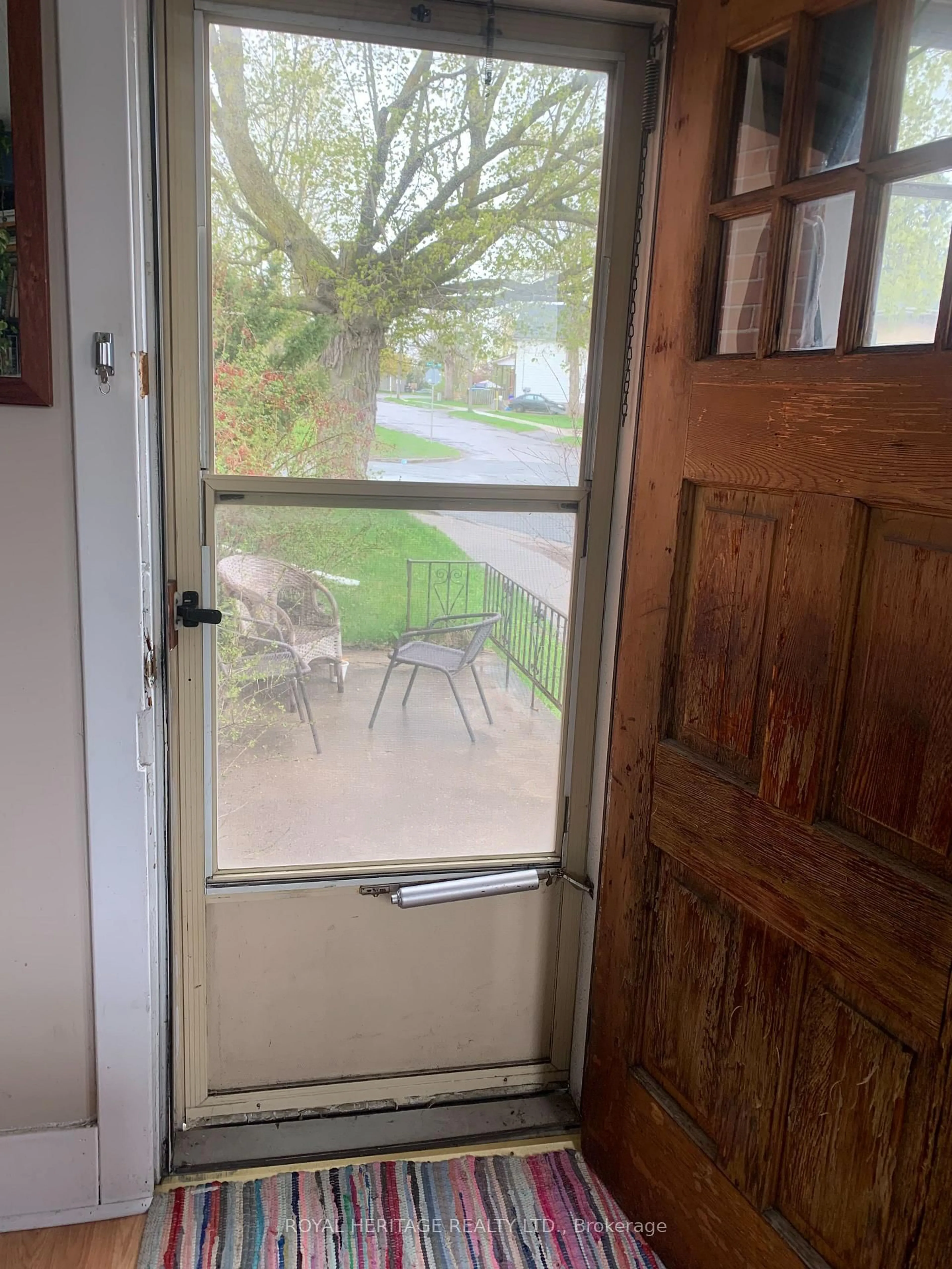 Unknown for 276 Parkhill Rd, Peterborough Ontario K9H 3H5