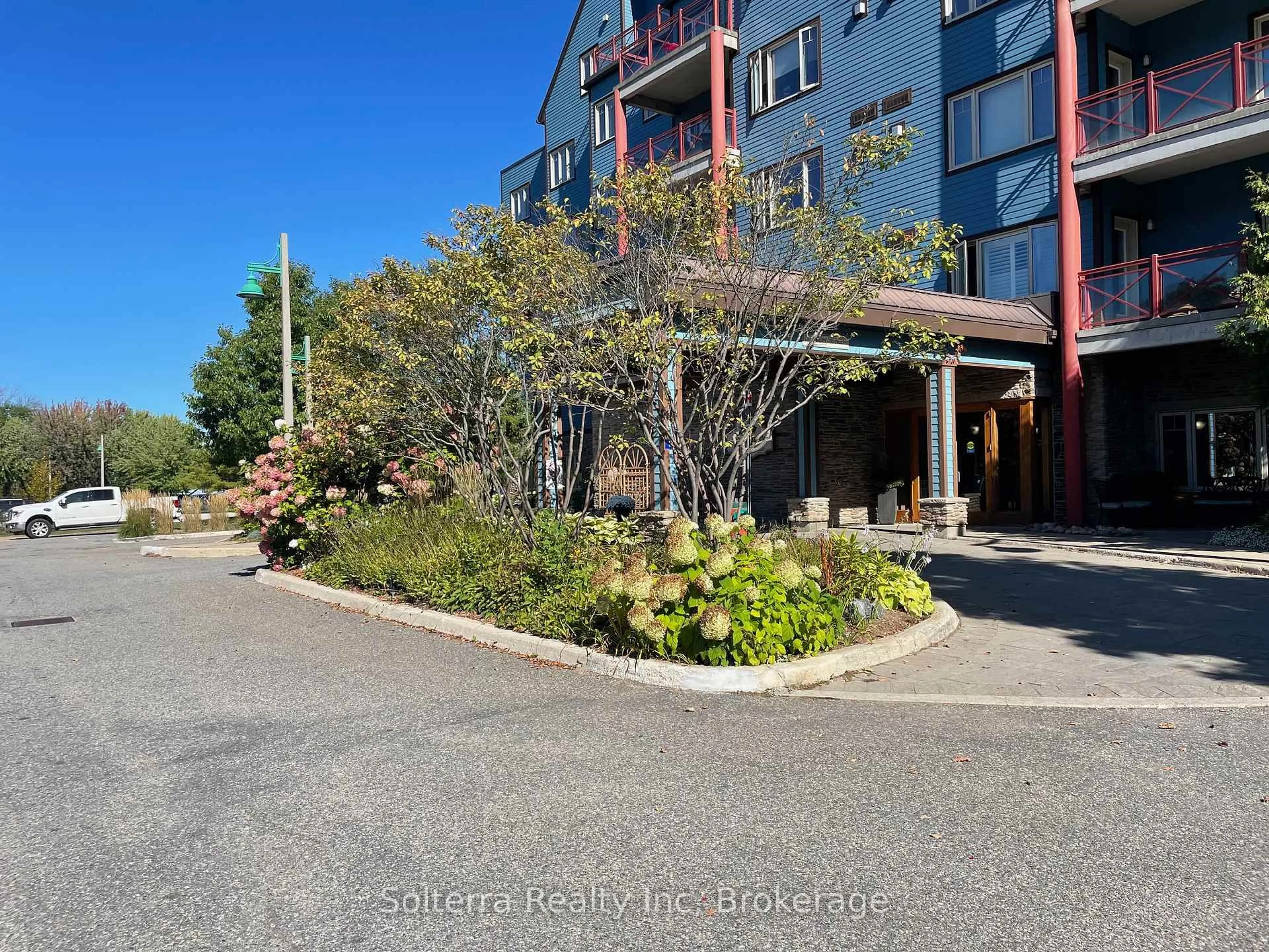 Unknown for 130 Steamship Bay Rd #Unit #208, Gravenhurst Ontario P1P 1Z9