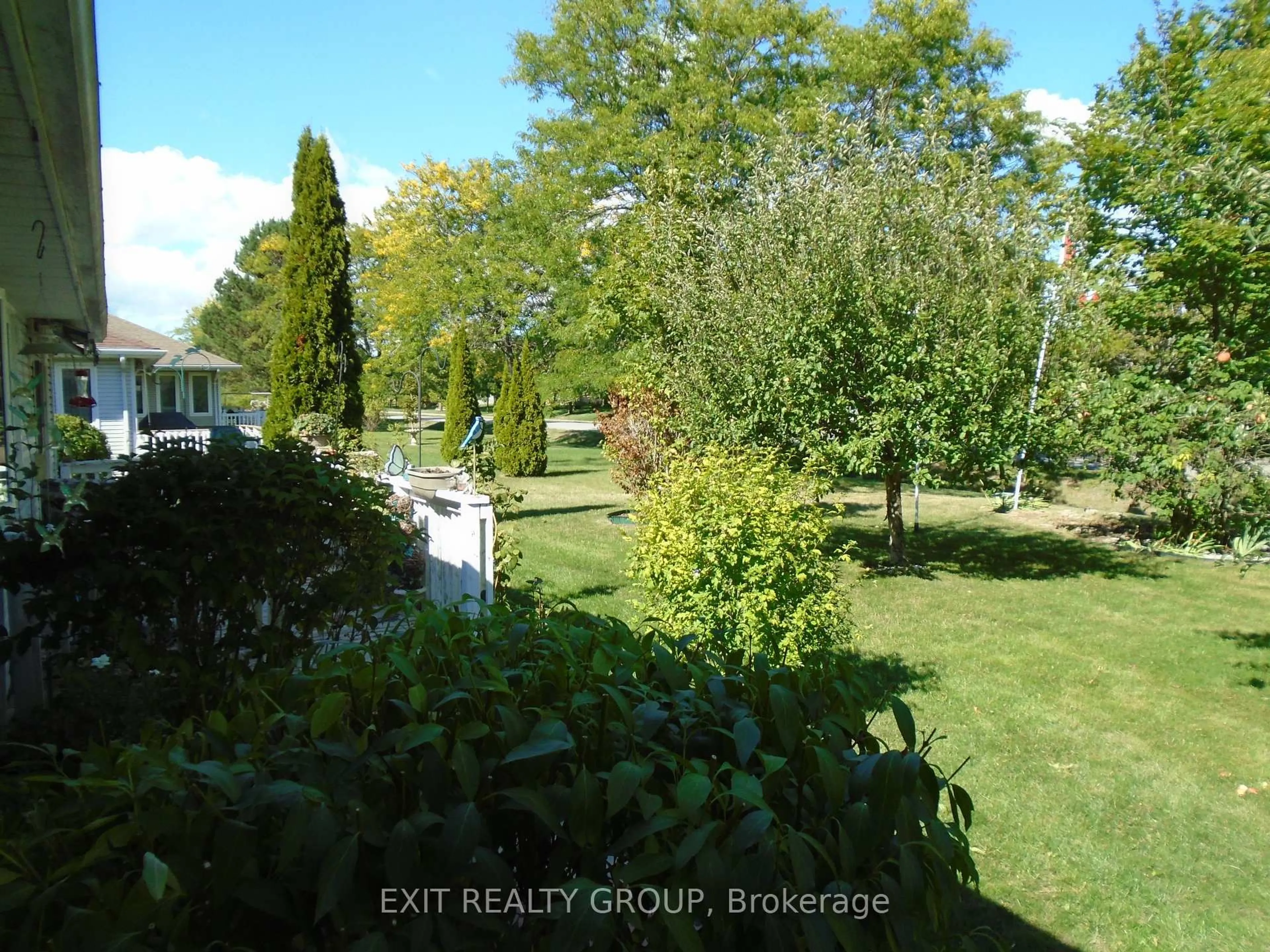 A pic from outside/outdoor area/front of a property/back of a property/a pic from drone, unknown for 18 Heritage Dr, Prince Edward County Ontario K0K 3L0