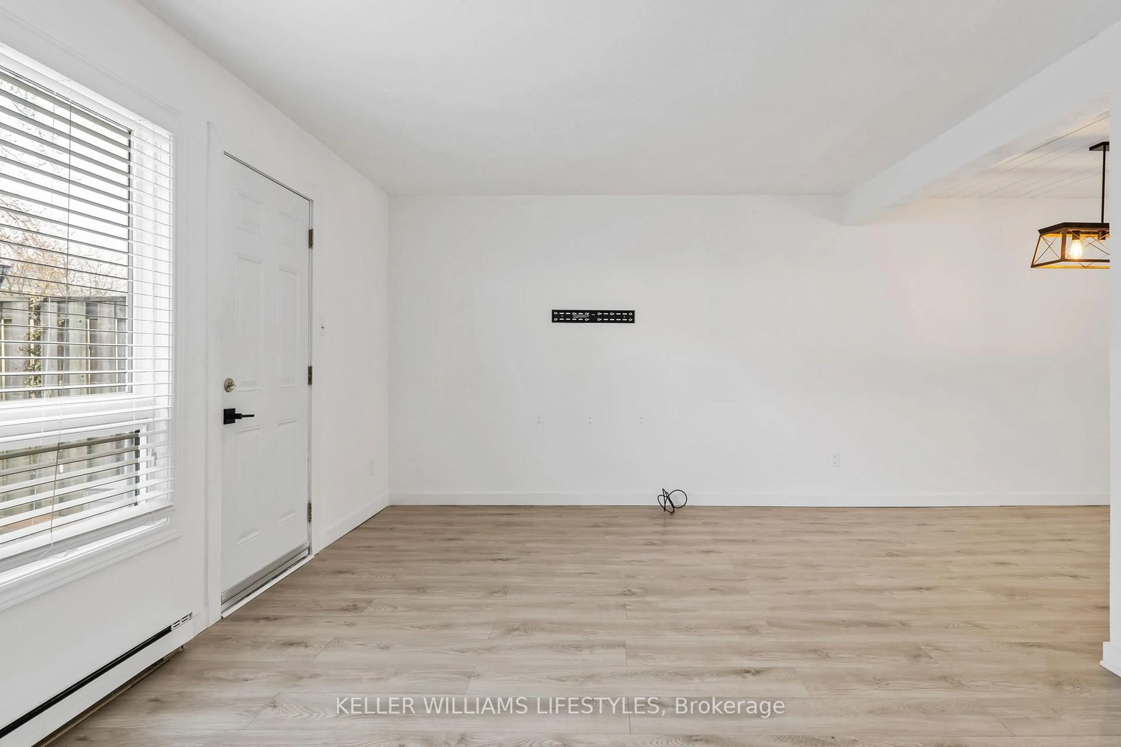 A pic of a room for 166 Southdale Rd #26, London South Ontario N6J 2J1