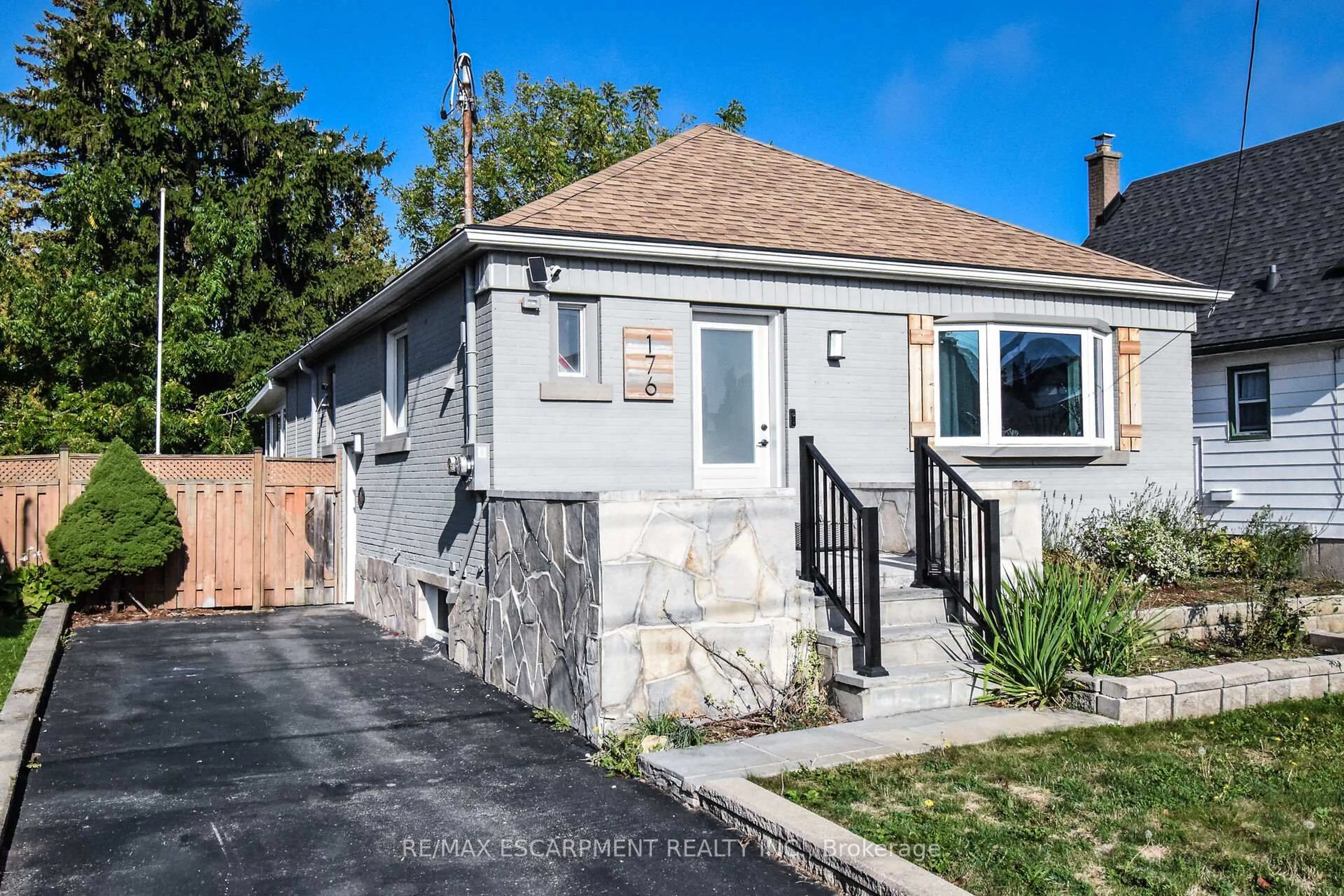 Unknown for 176 EAST 43RD St, Hamilton Ontario L8T 3C2