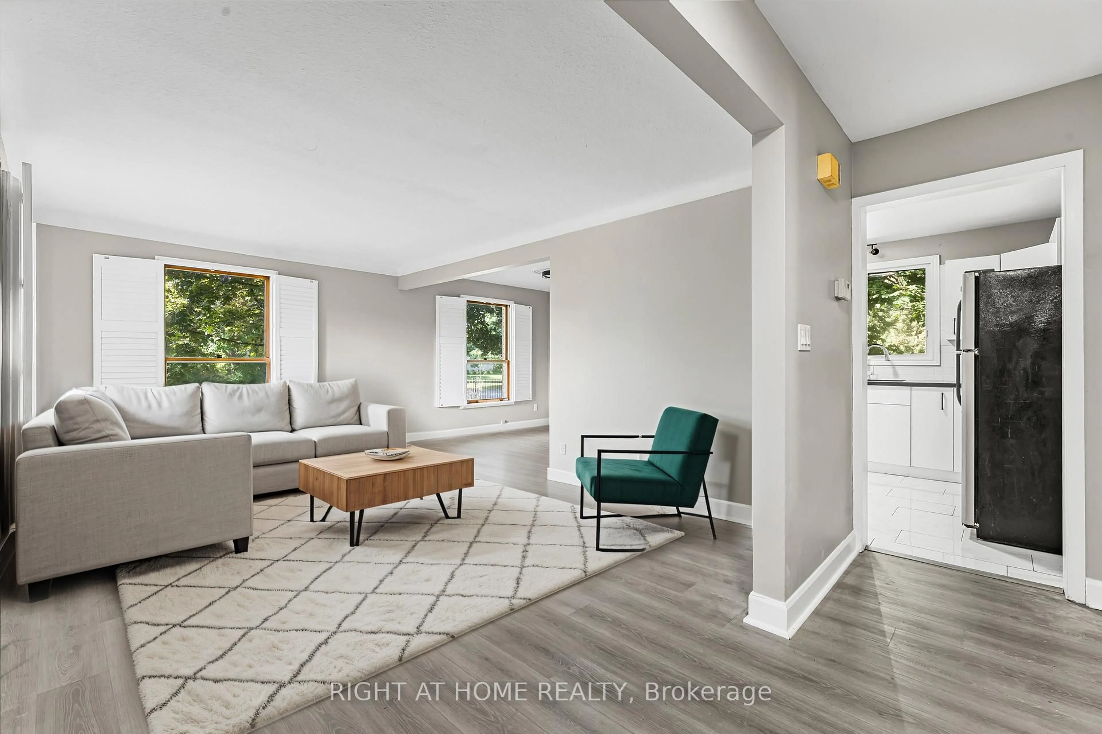 Living room with furniture, unknown for 335 William St, Niagara-on-the-Lake Ontario L0S 1J0