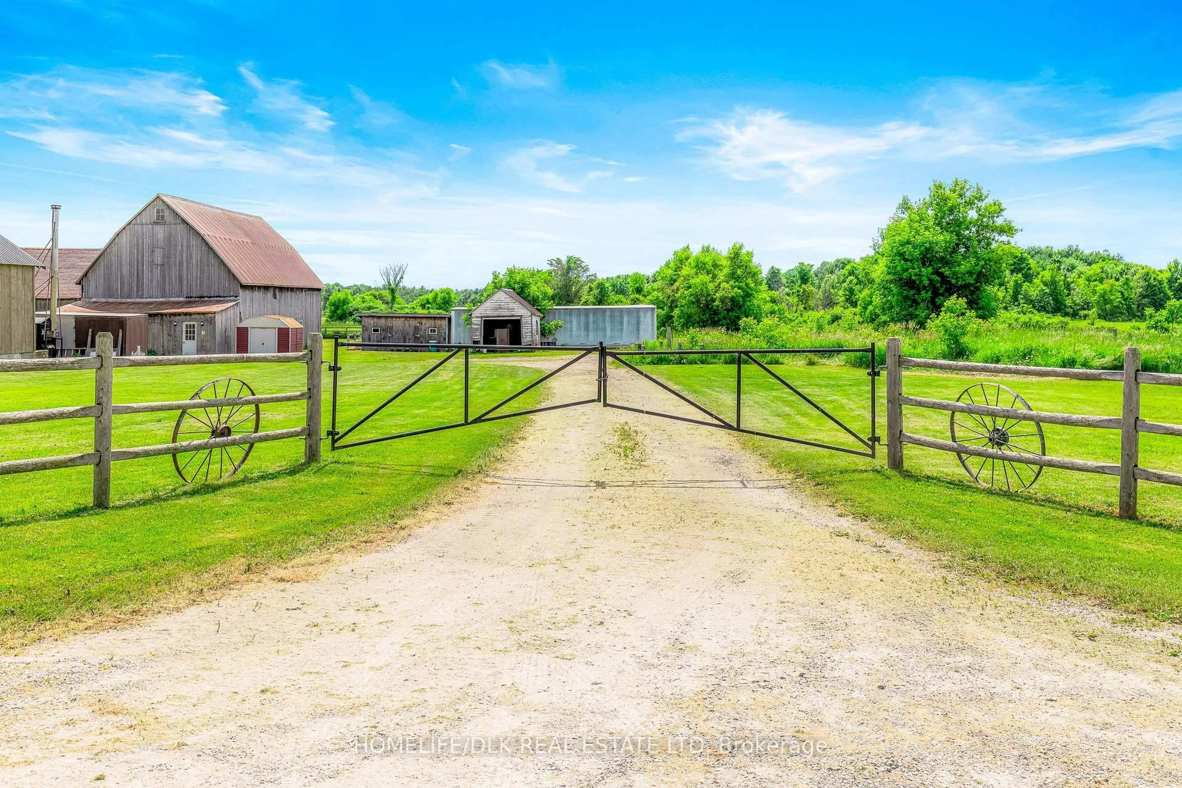 A pic from outside/outdoor area/front of a property/back of a property/a pic from drone, unknown for 316 Townline Rd, Leeds and the Thousand Islands Ontario K0E 1R0