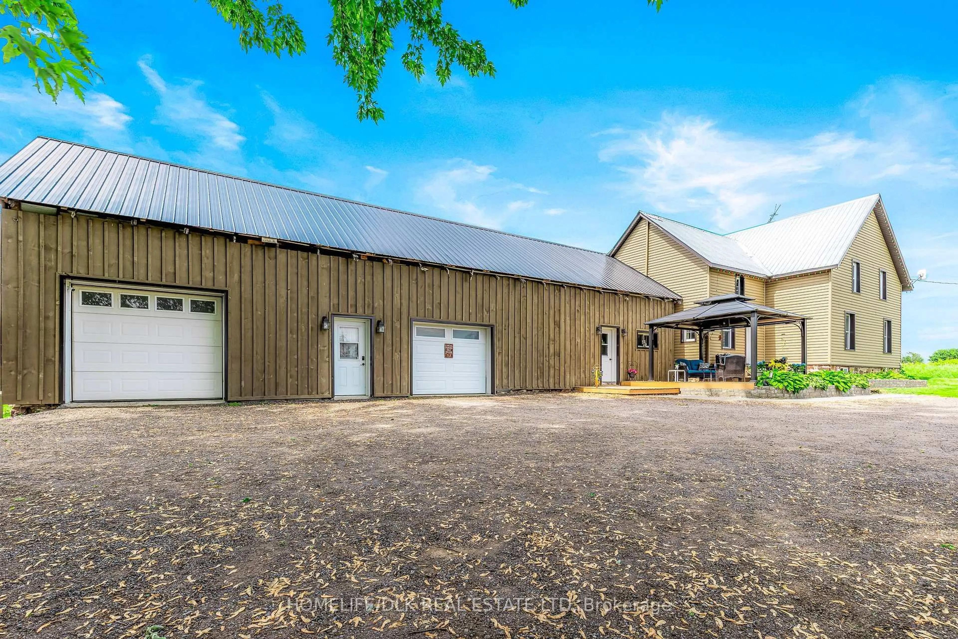 A pic from outside/outdoor area/front of a property/back of a property/a pic from drone, building for 316 Townline Rd, Leeds and the Thousand Islands Ontario K0E 1R0