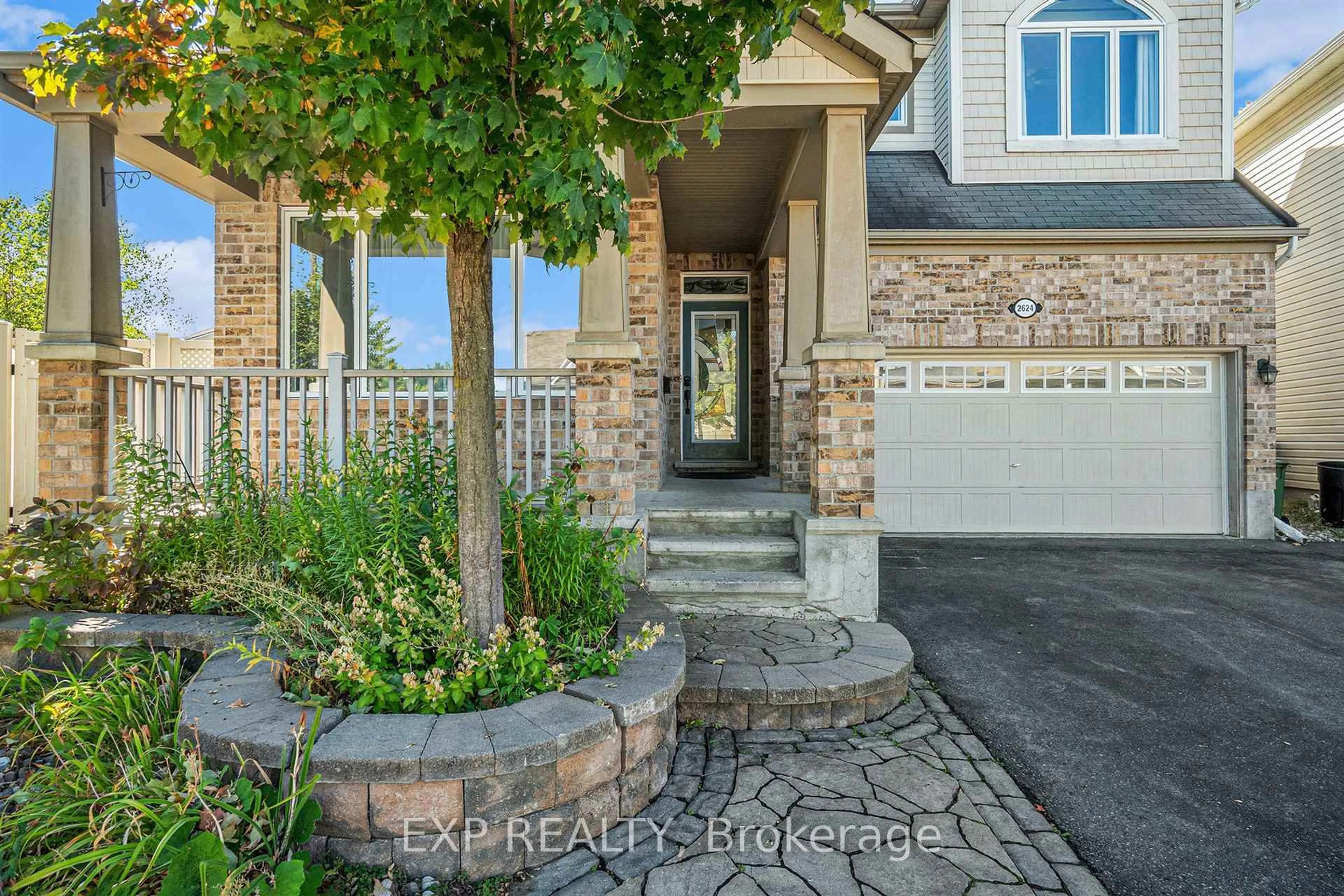 Indoor entryway for 2624 Watermusic Bay, Ottawa Ontario K2J 0T7