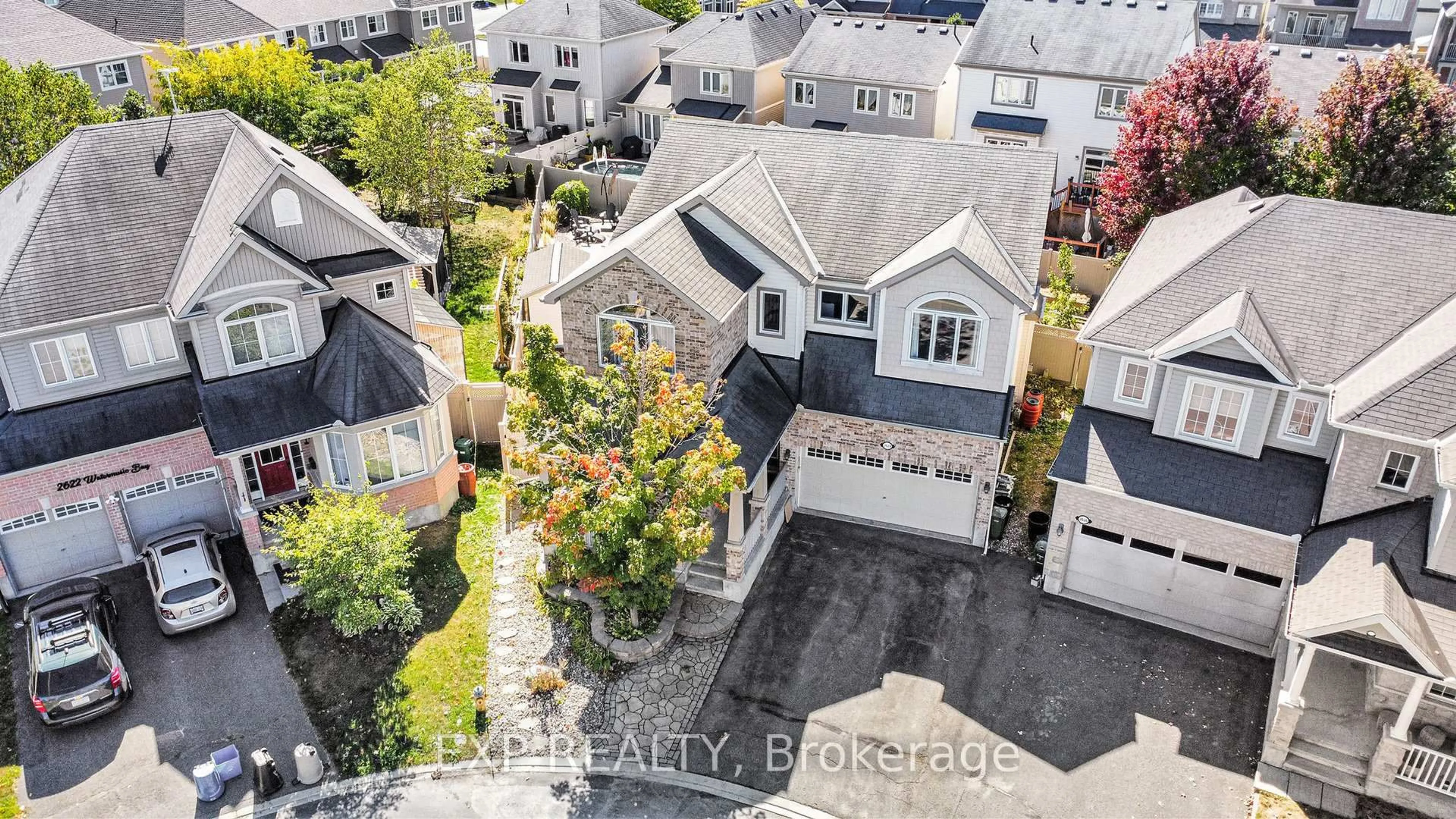 A pic from outside/outdoor area/front of a property/back of a property/a pic from drone, city buildings view from balcony for 2624 Watermusic Bay, Ottawa Ontario K2J 0T7