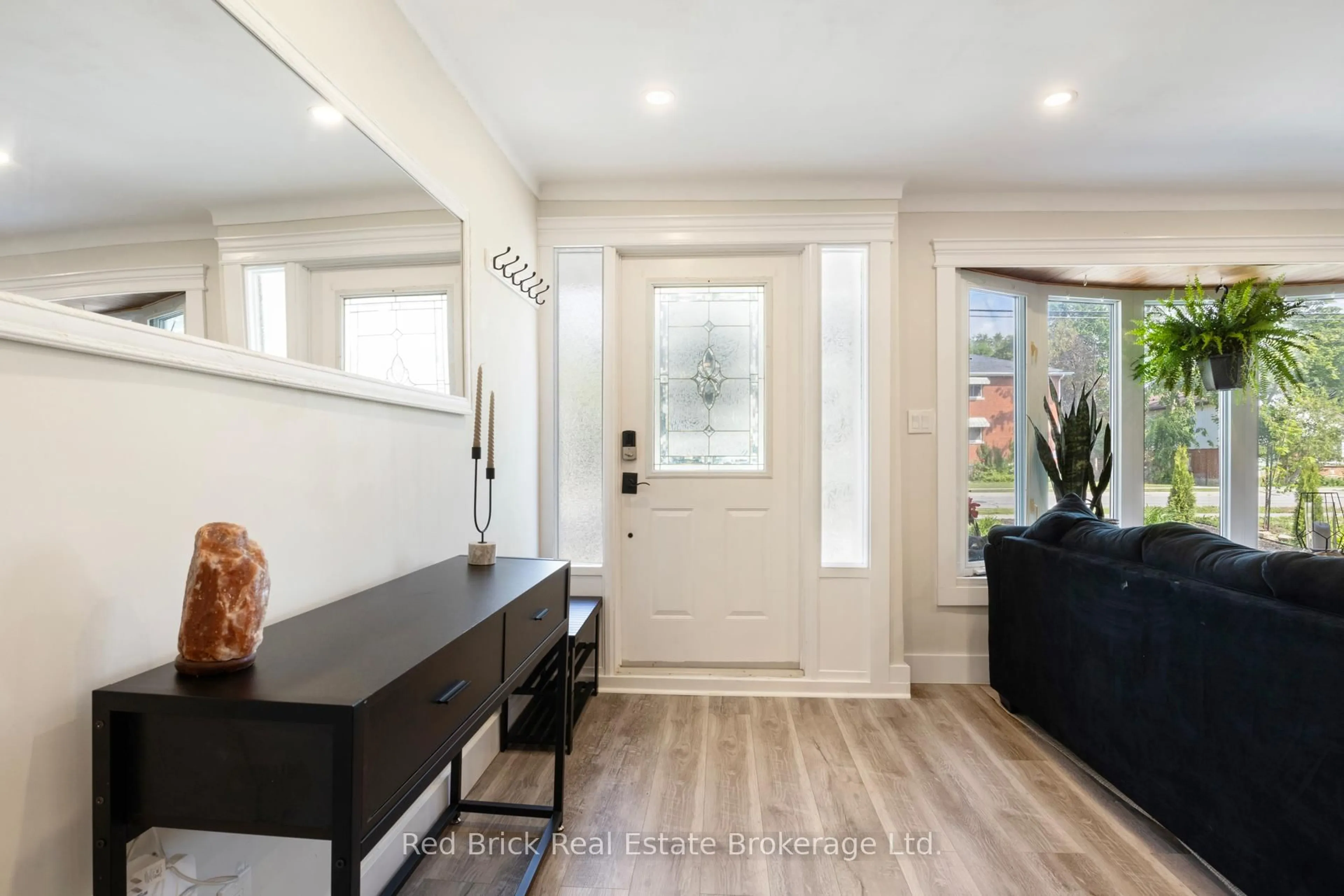 Indoor entryway for 260 Water St, Guelph Ontario N1G 1B7