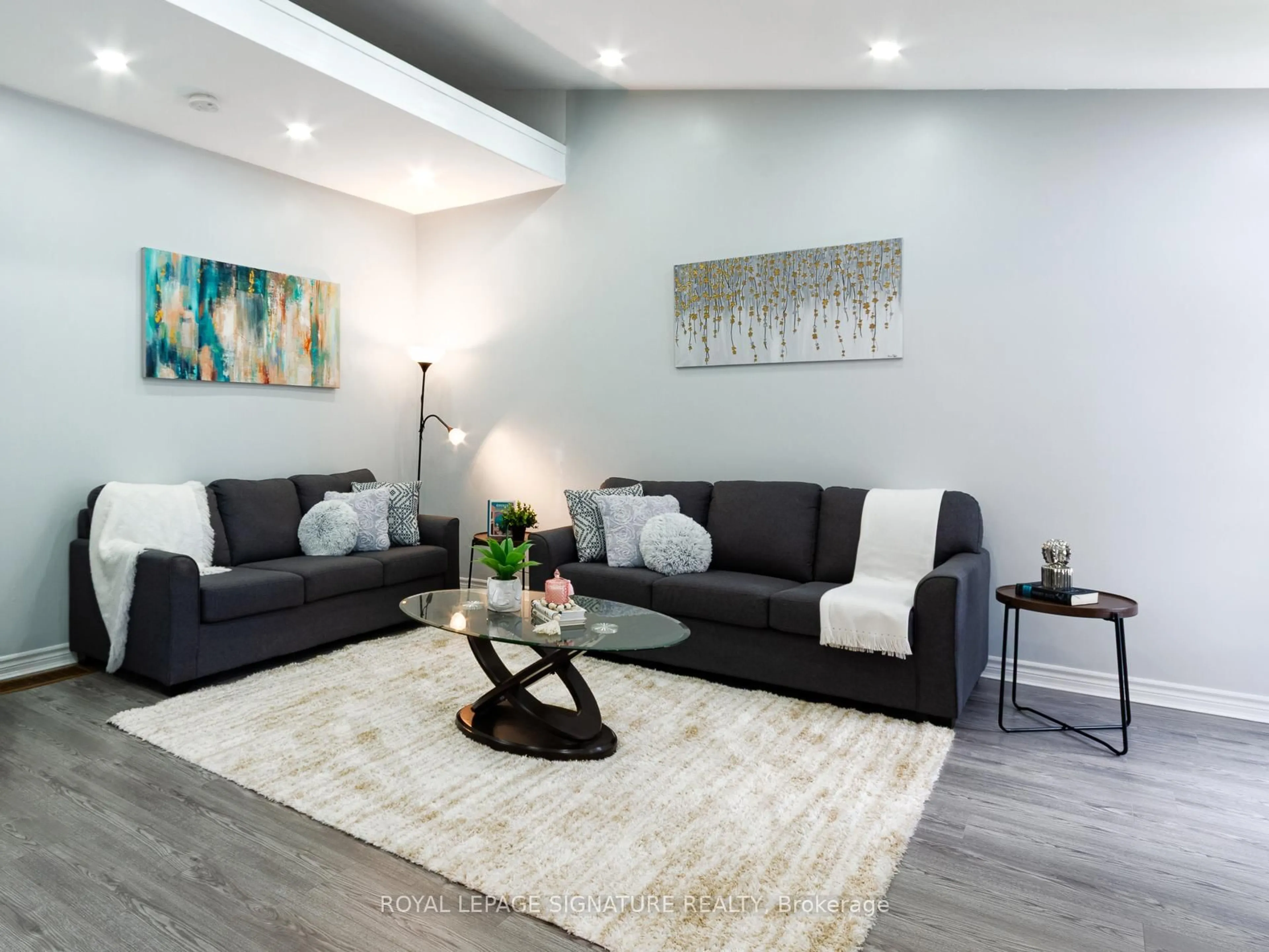 Living room with furniture, unknown for 66 Niagara Rd, Kitchener Ontario N2B 1T2