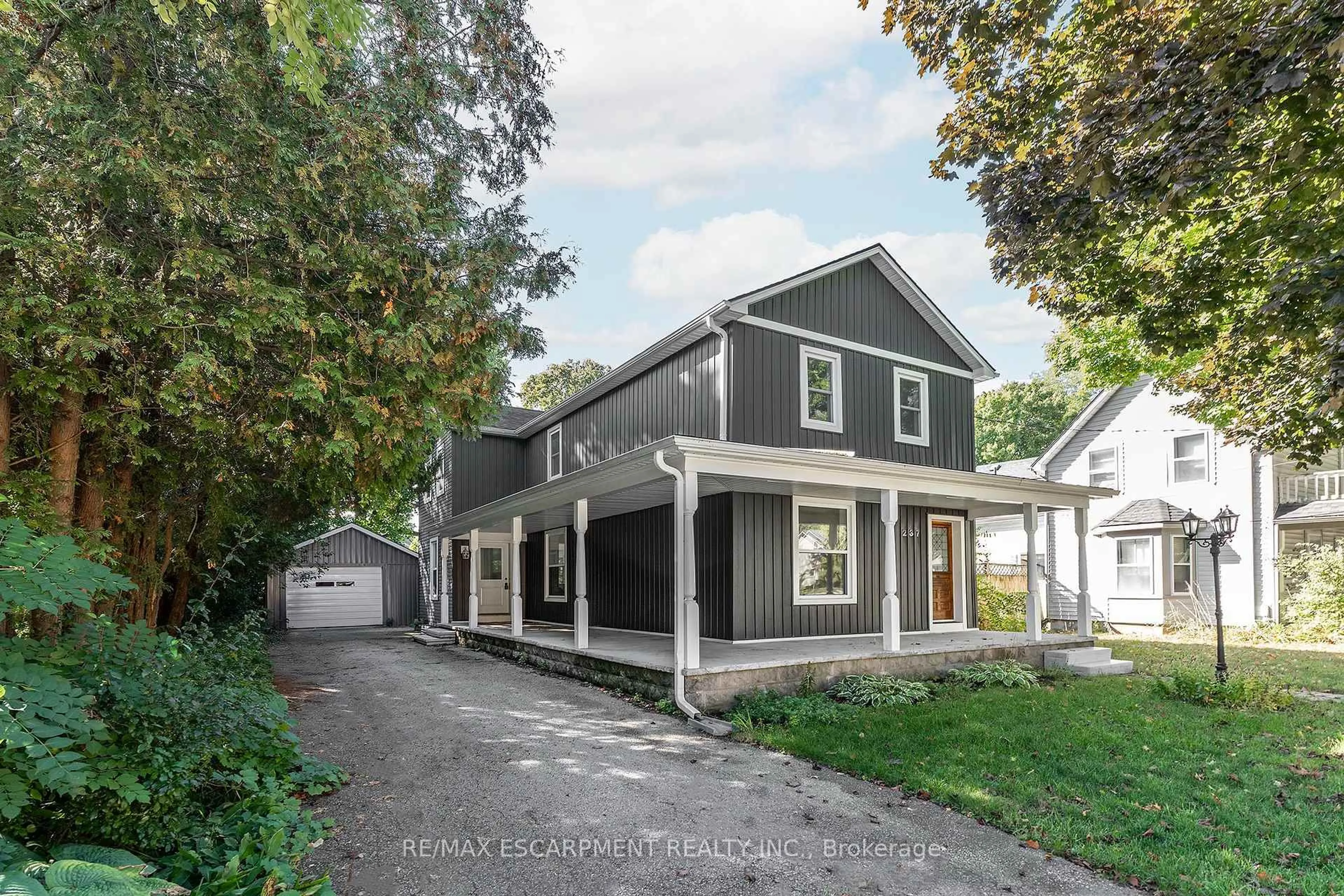 Home with vinyl exterior material, street for 237 MAIN St, Norwich Ontario N0J 1R0