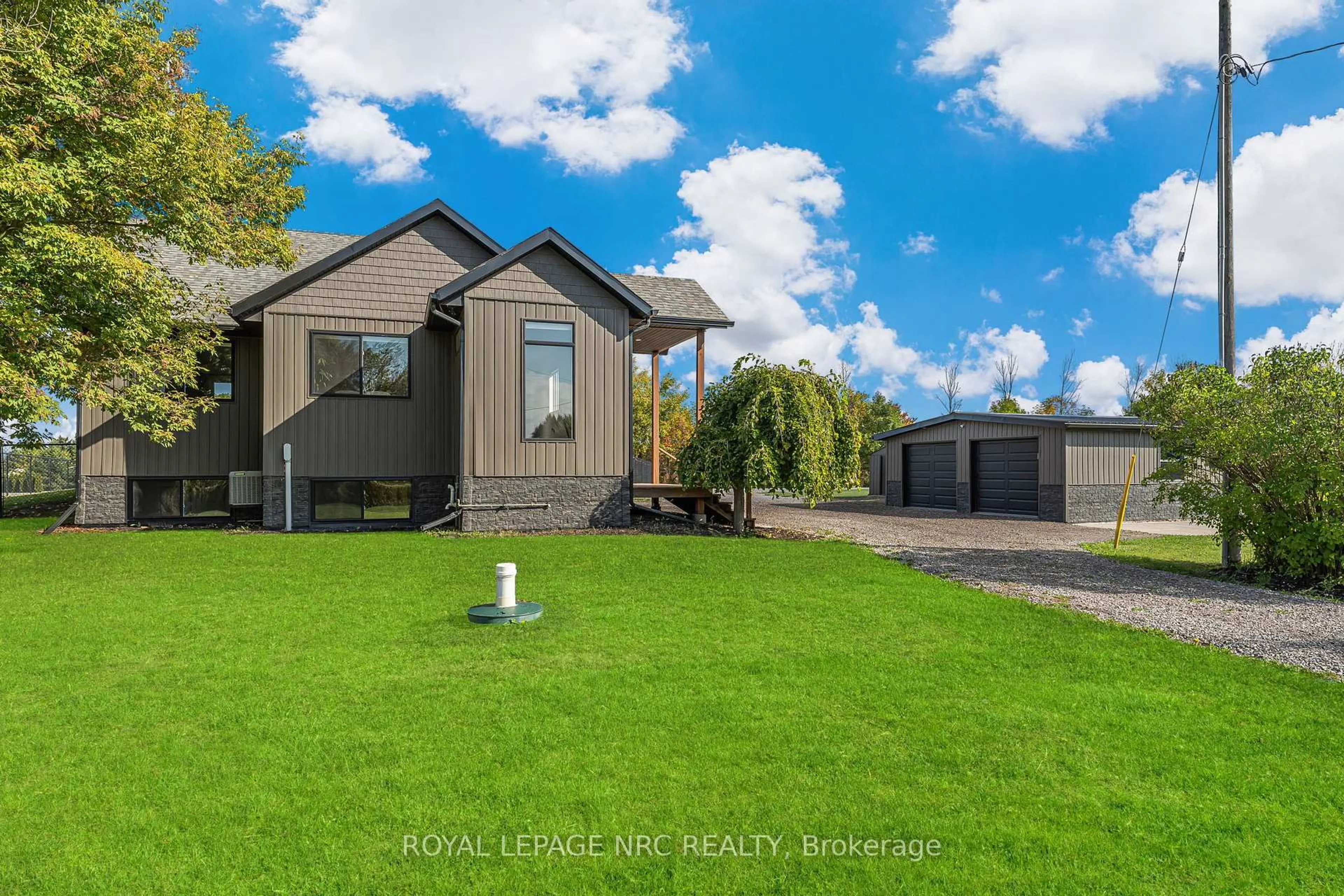A pic from outside/outdoor area/front of a property/back of a property/a pic from drone, water/lake/river/ocean view for 72654 Regional Rd 27 Rd, Wainfleet Ontario L0R 2J0