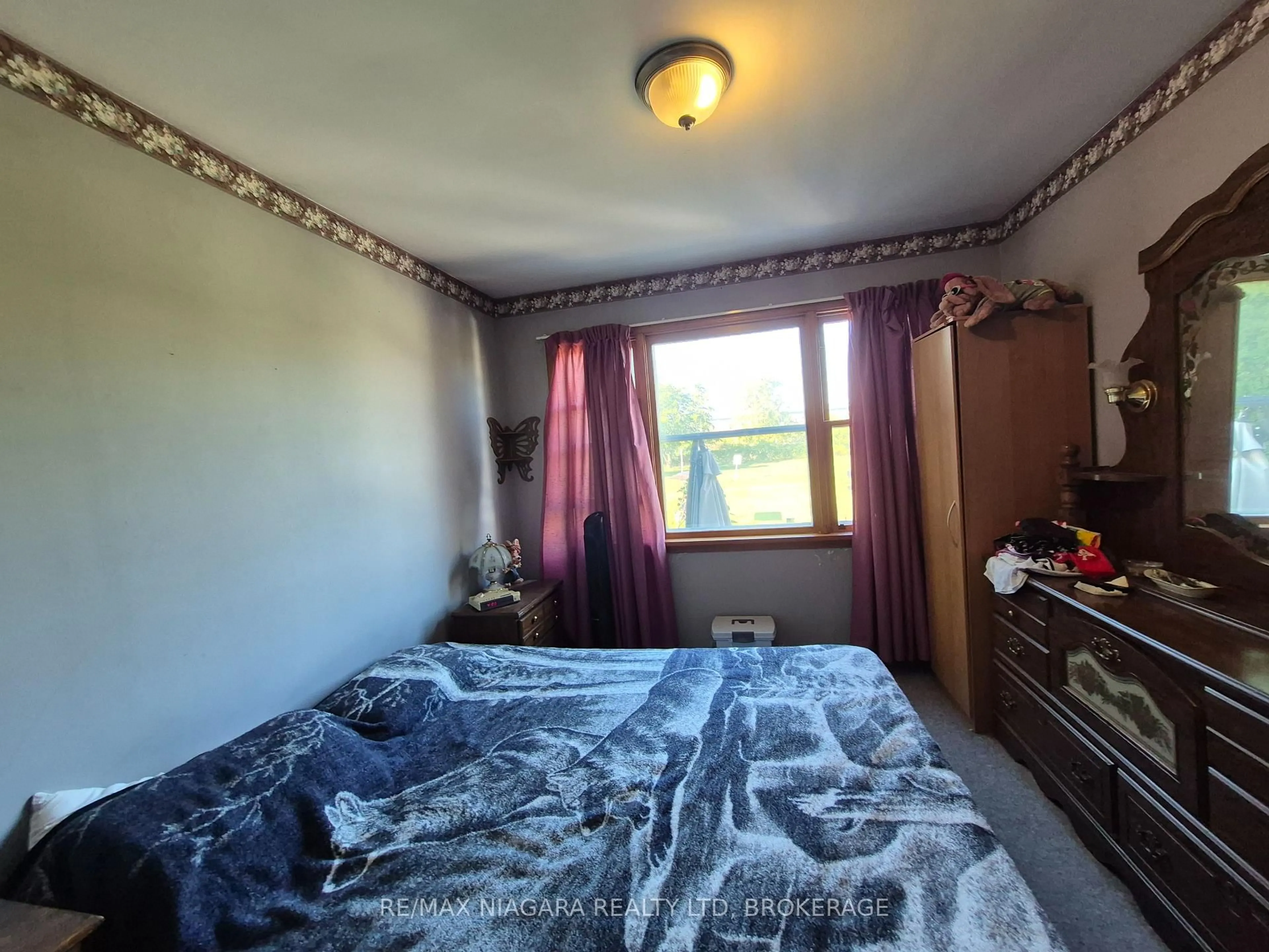 A pic of a room for 5711 Kitchener St, Niagara Falls Ontario L2G 1B9