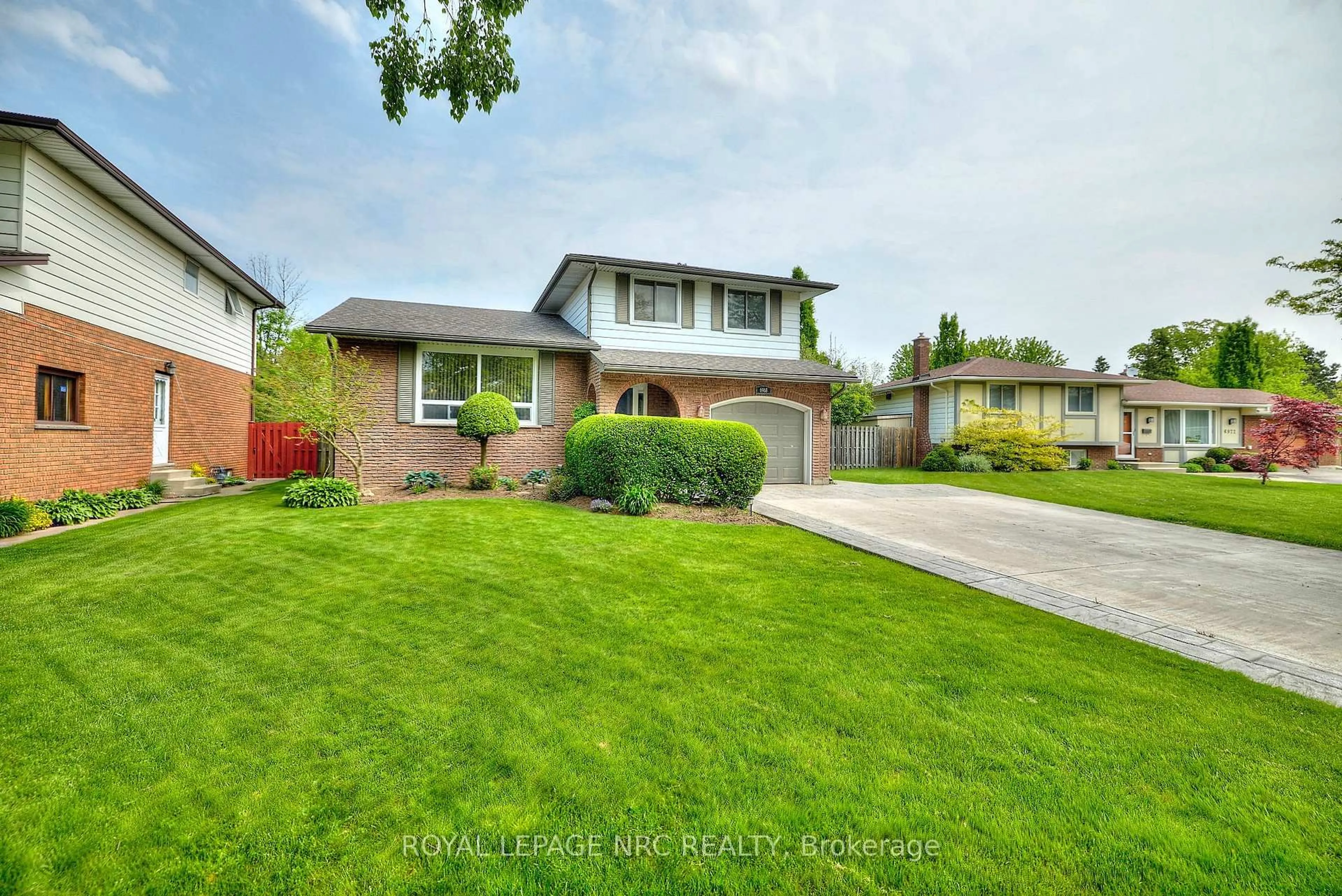 Home with brick exterior material, street for 6968 BRIAN Cres, Niagara Falls Ontario L2J 3P3
