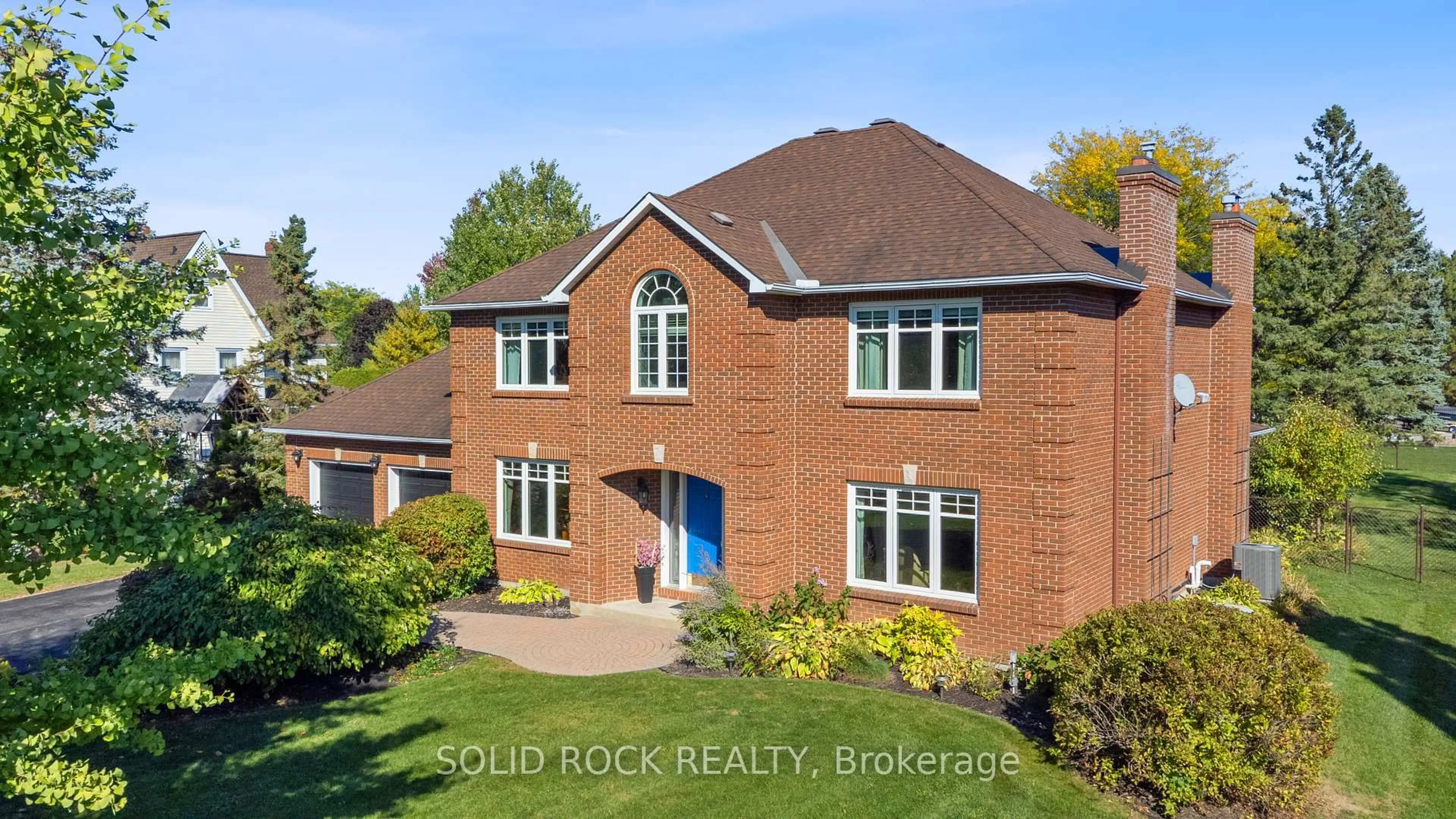 Home with brick exterior material, building for 5569 Whitewood Ave, Ottawa Ontario K4M 1E1