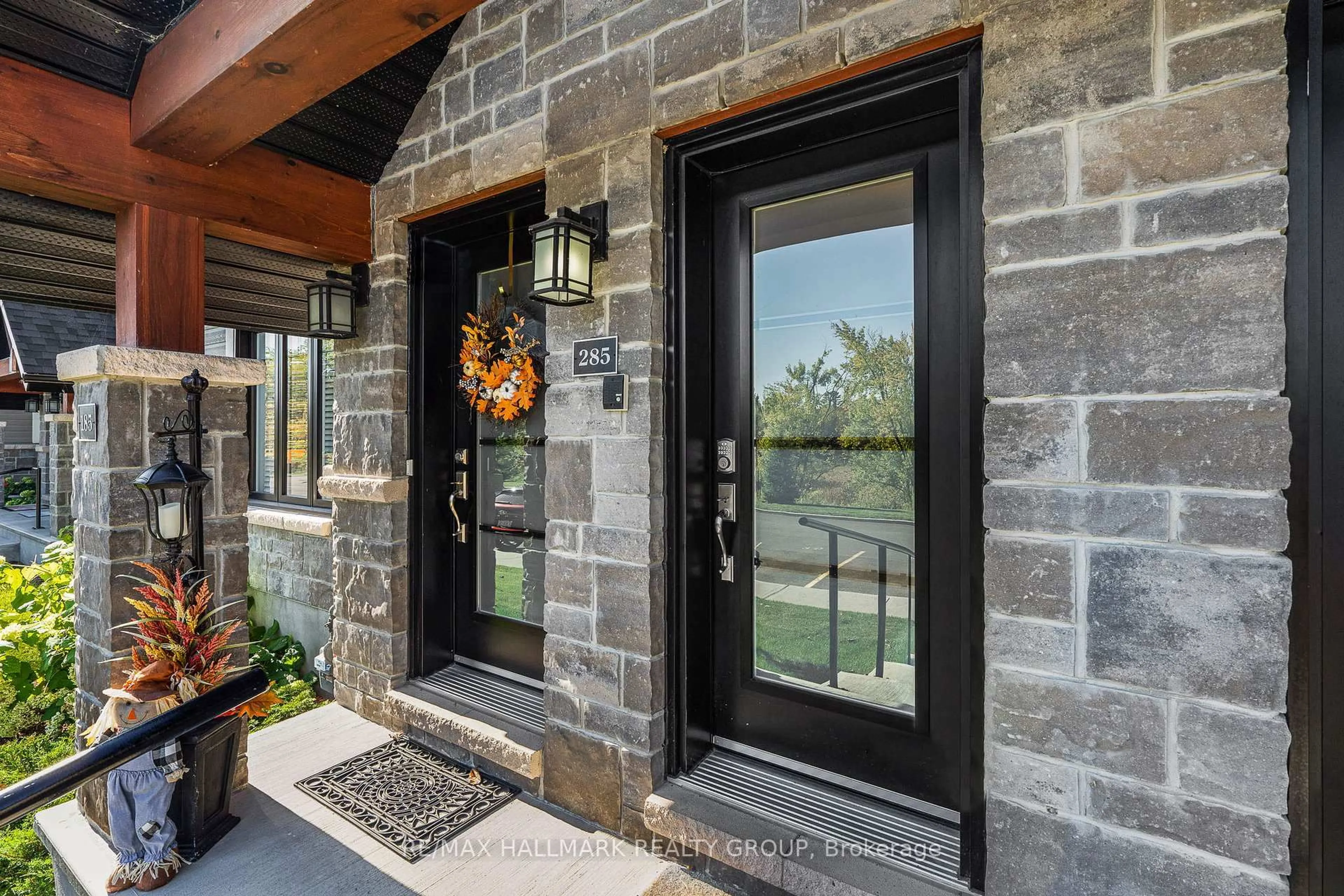 Indoor entryway for 306 MASTERS Lane #285, Clarence-Rockland Ontario K4K 0L3