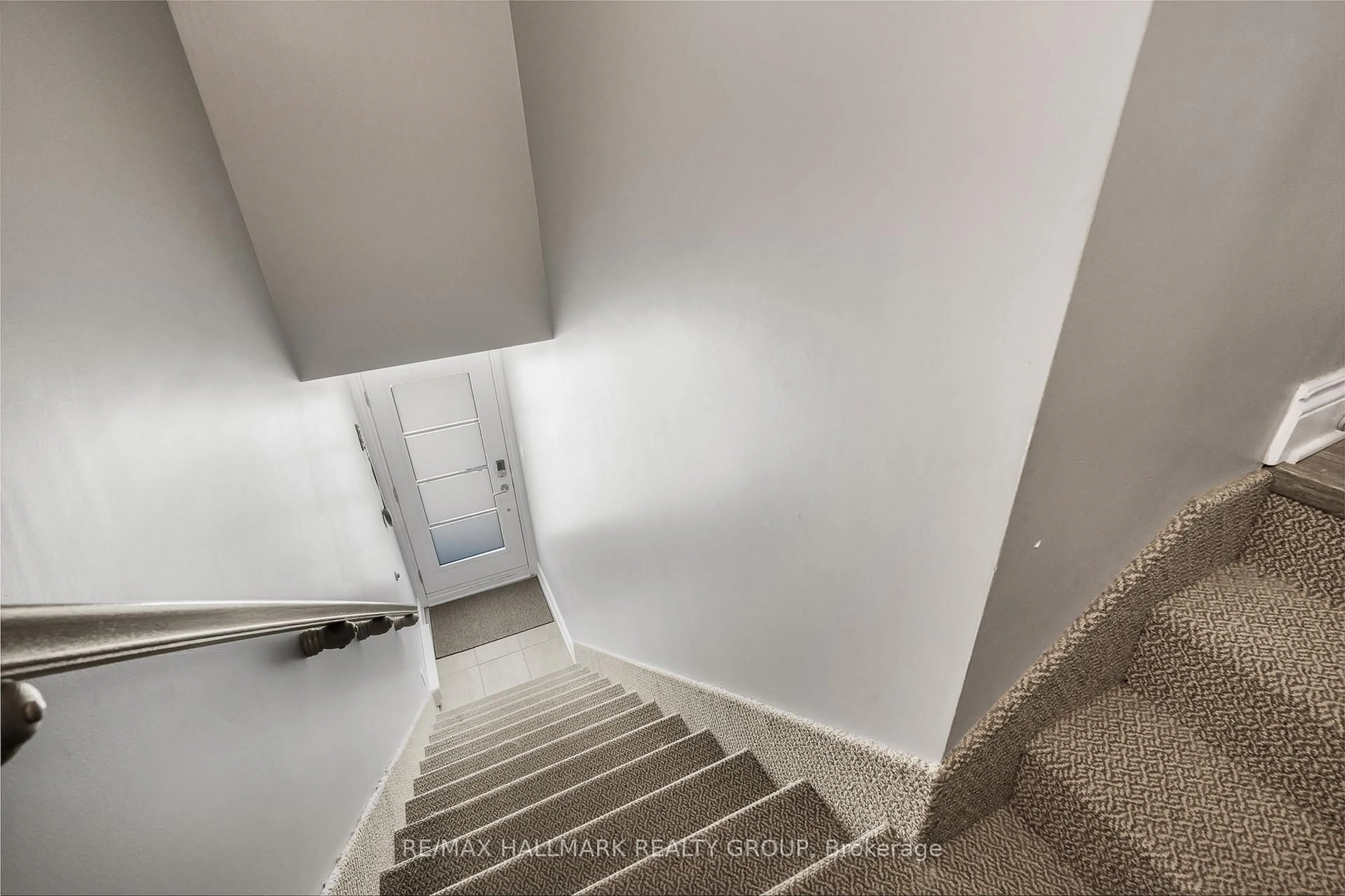 Stairs for 306 MASTERS Lane #285, Clarence-Rockland Ontario K4K 0L3