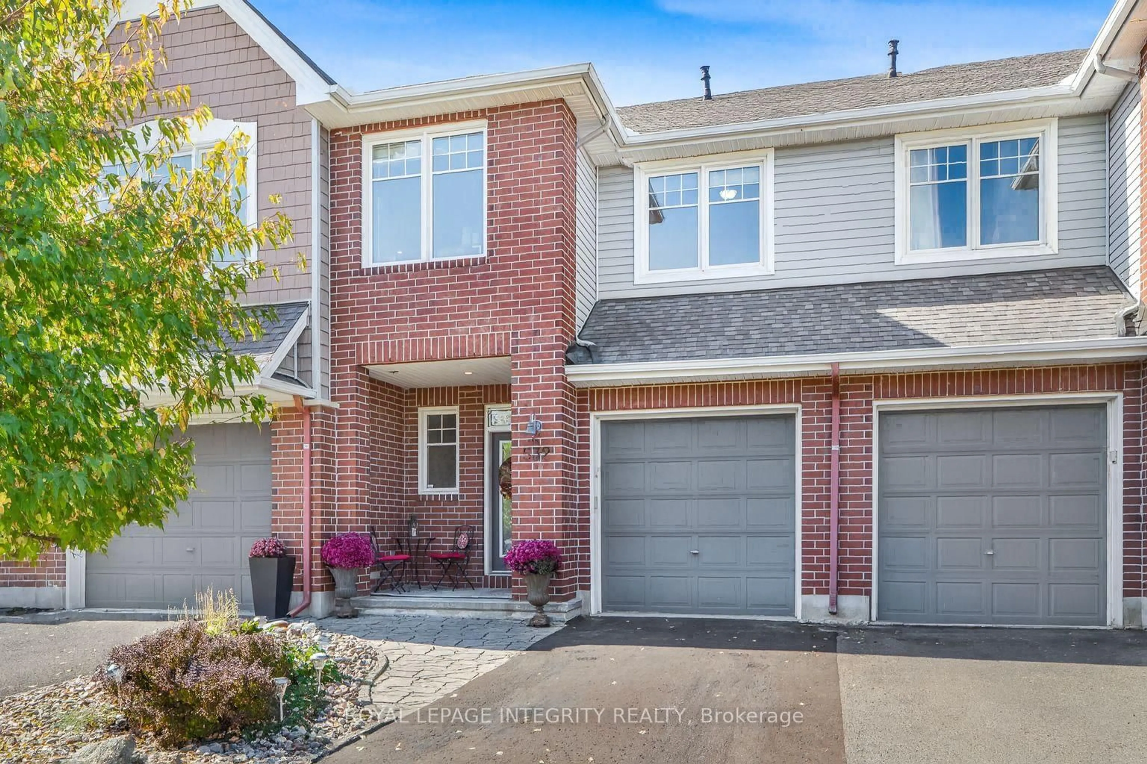 Home with brick exterior material, street for 532 Rochefort Circ, Ottawa Ontario K4A 0M8