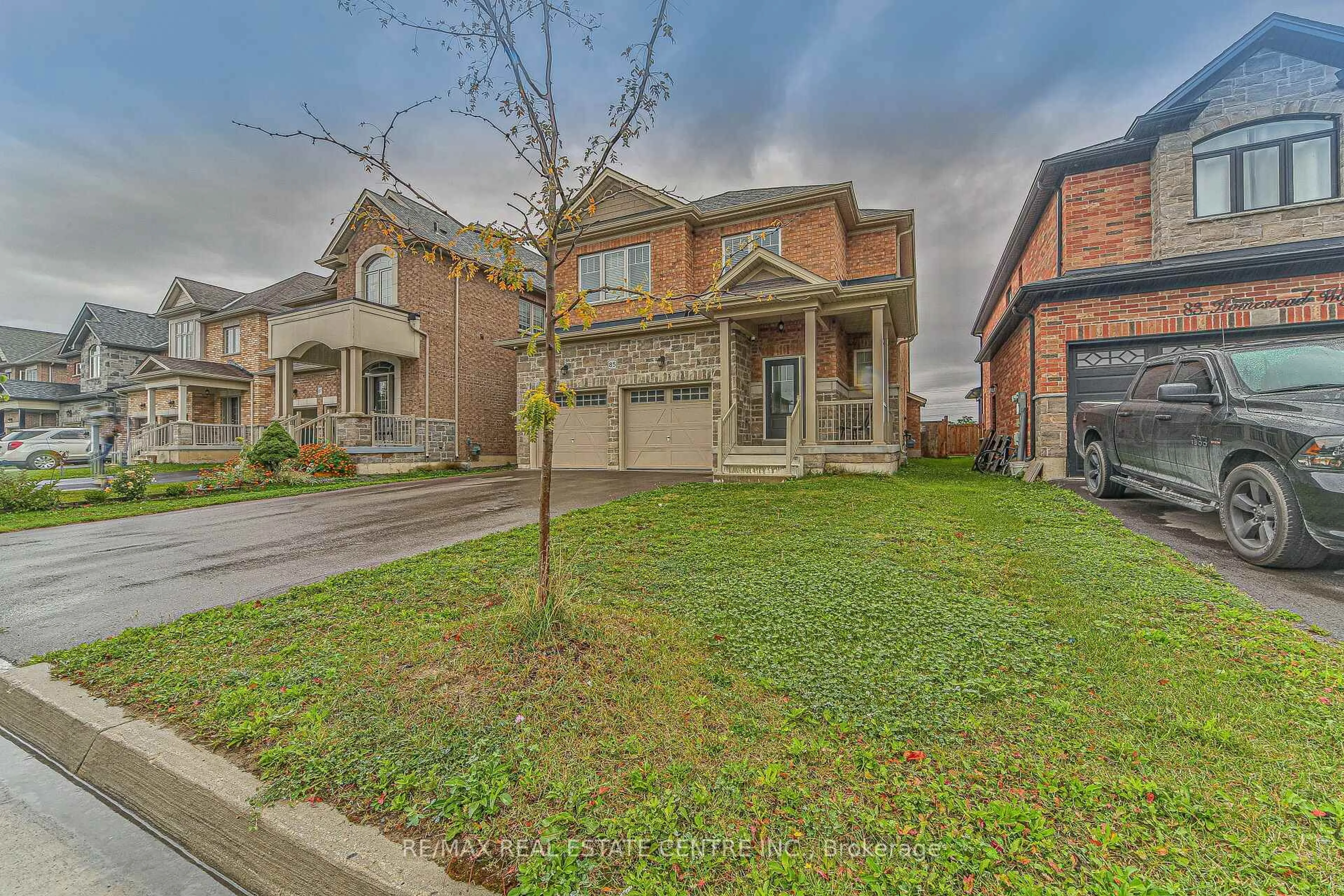 Home with brick exterior material, street for 85 Homestead Way, Thorold Ontario L2V 0J8