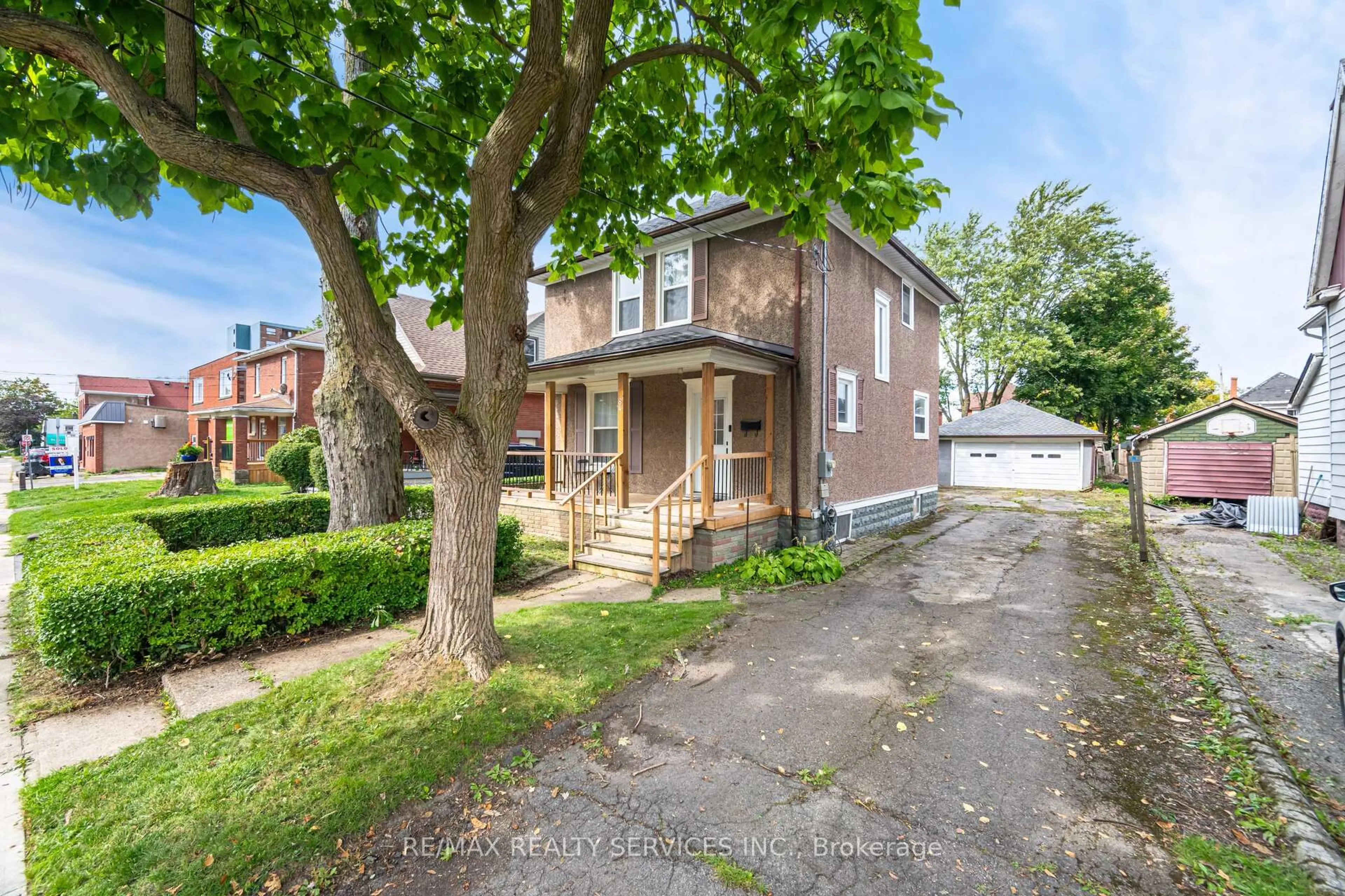 Home with brick exterior material, street for 84 STATE St, Welland Ontario L3B 4K5