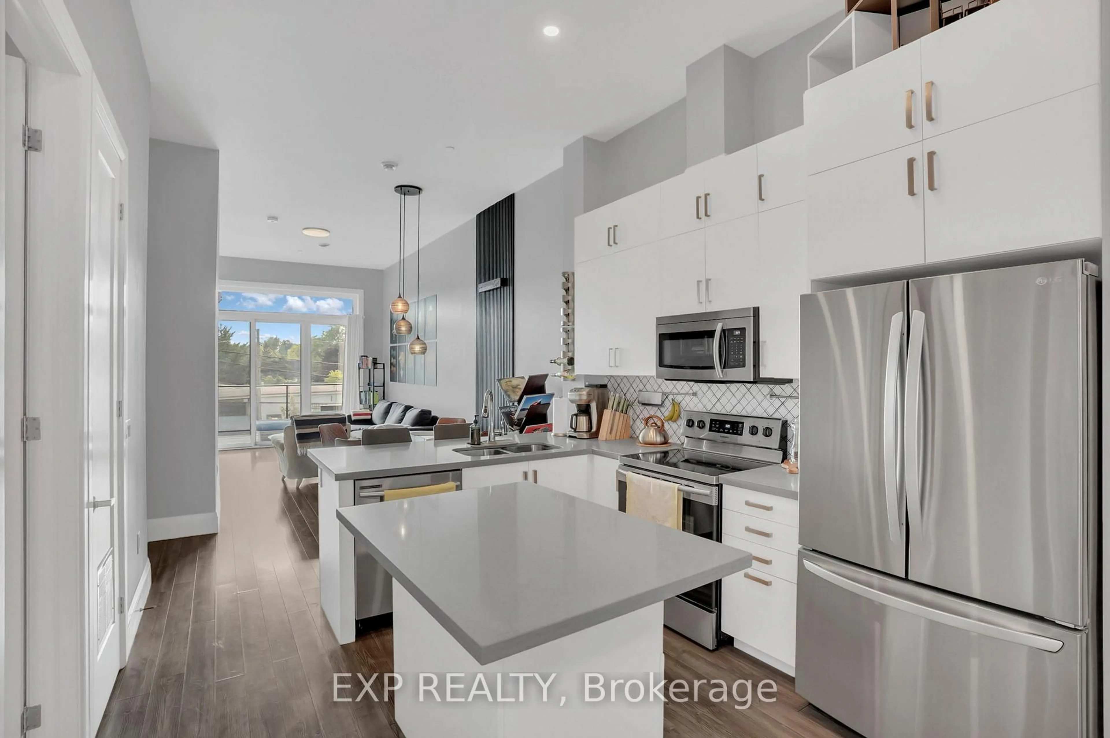Open concept kitchen, ceramic/tile floor for 85 Morrell St #219B, Brantford Ontario N3T 4J6
