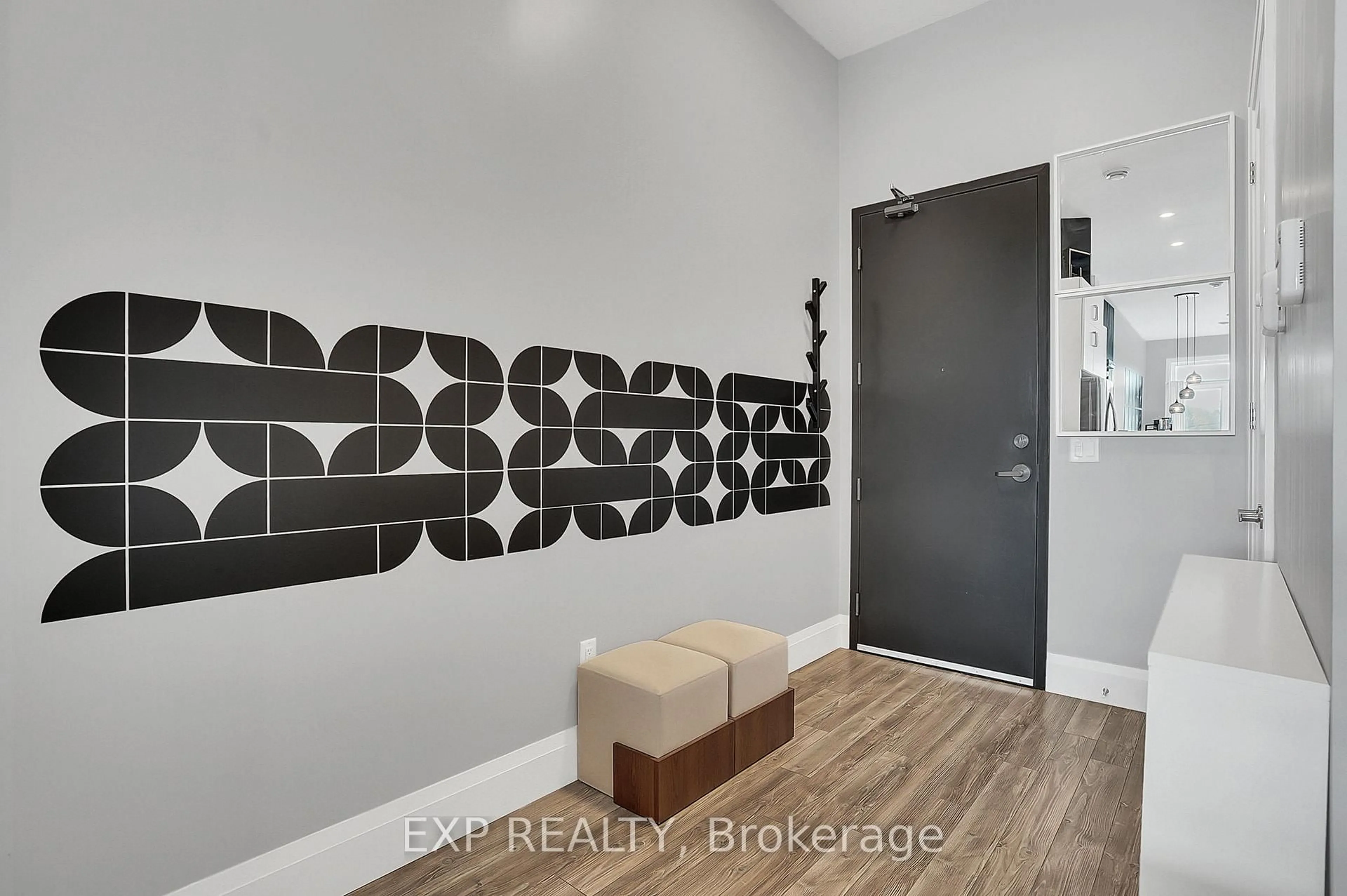Indoor entryway for 85 Morrell St #219B, Brantford Ontario N3T 4J6