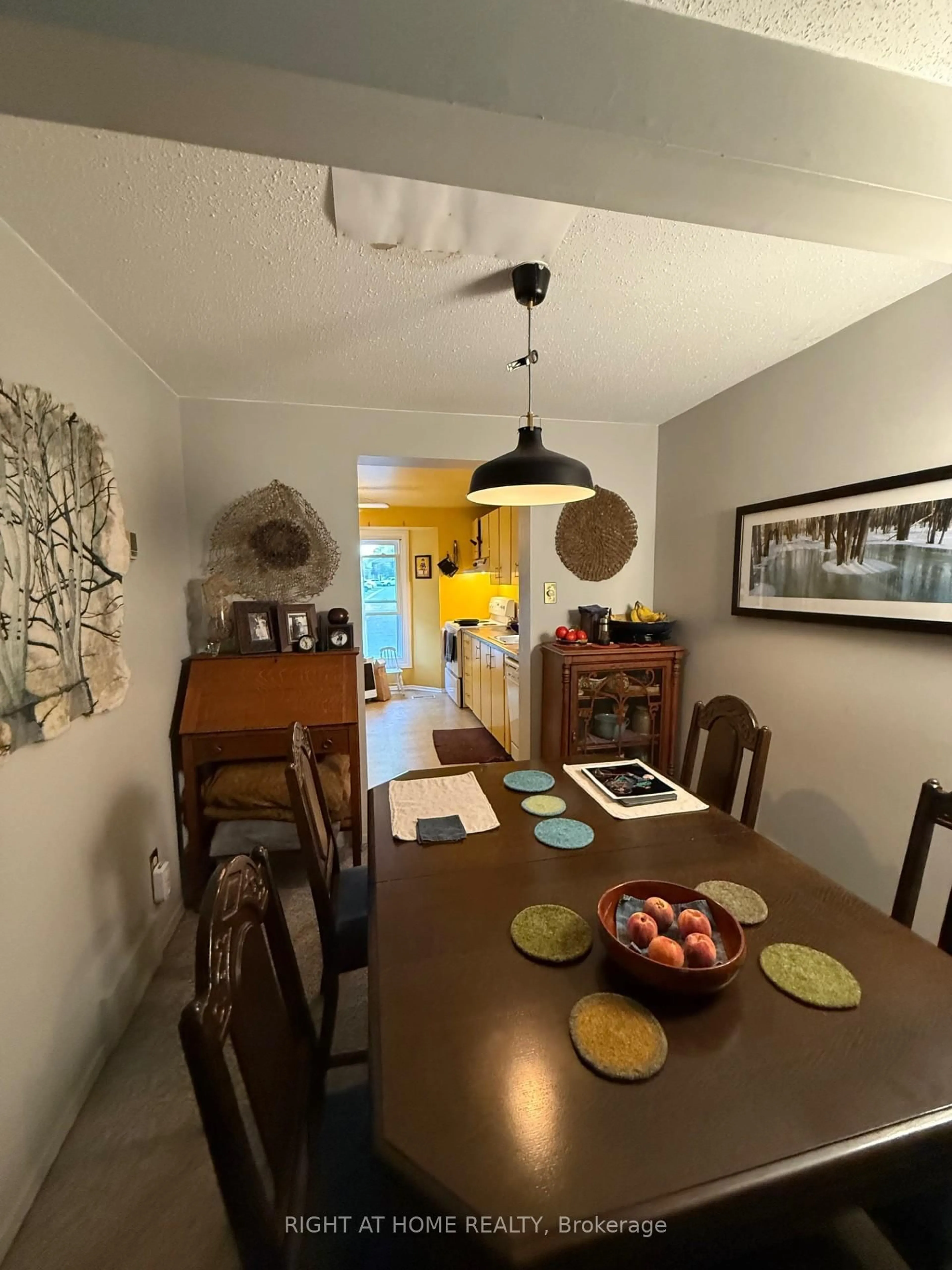 Dining room, unknown for 1227 Priory Lane, Ottawa Ontario K1C 1Z8