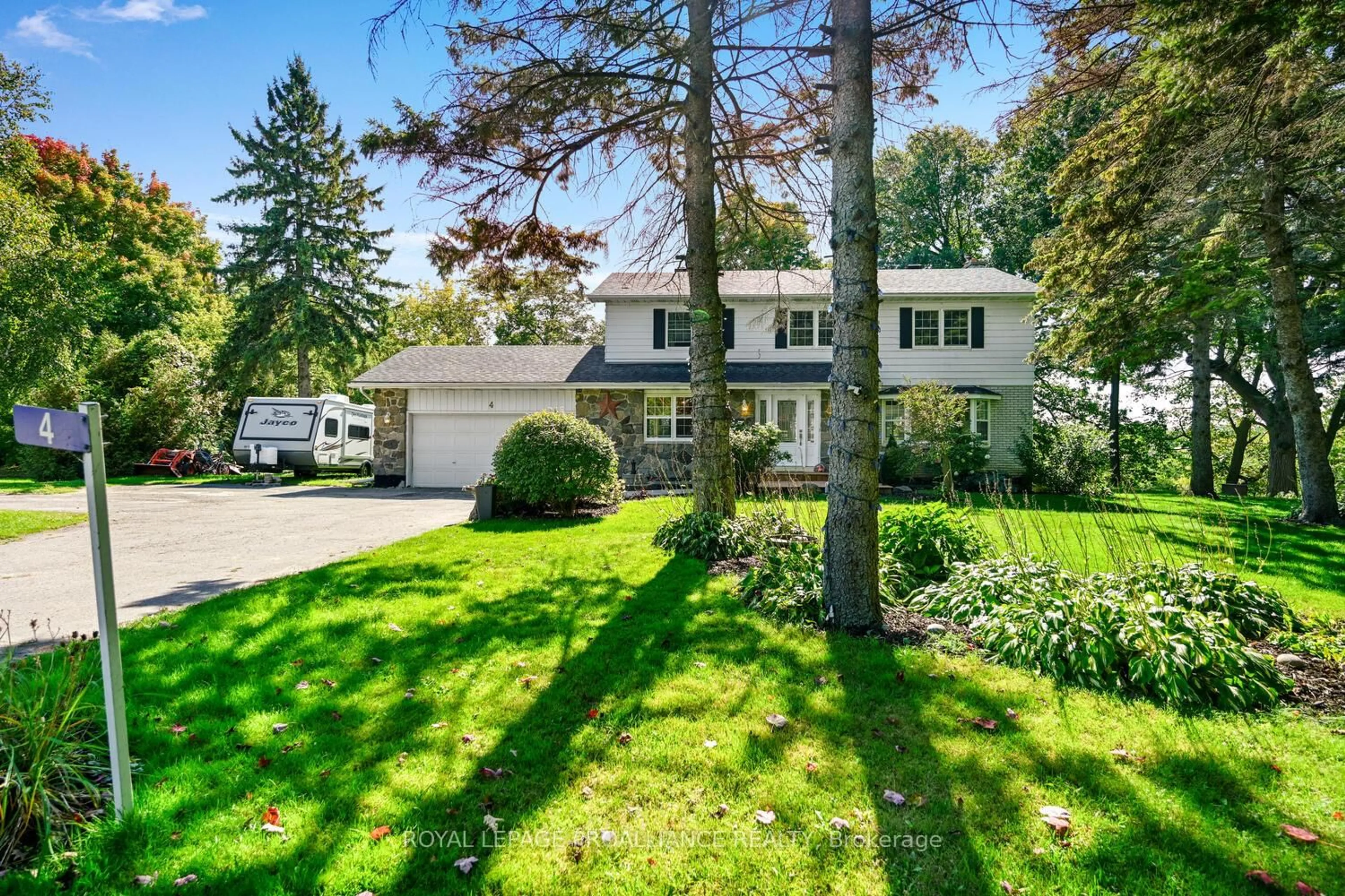 A pic from outside/outdoor area/front of a property/back of a property/a pic from drone, street for 4 Connell Pl, Prescott Ontario K0E 1T0