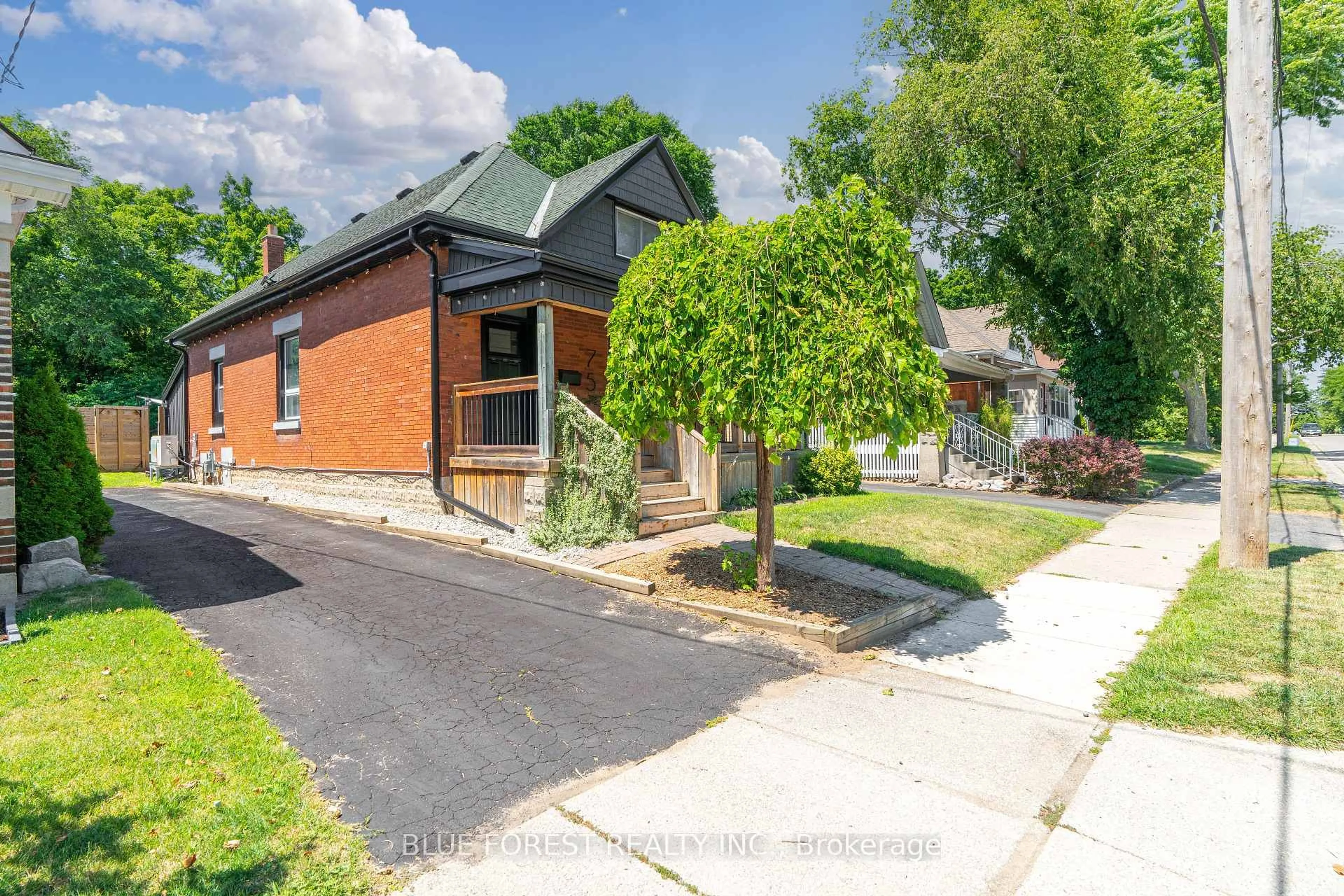 Home with brick exterior material, street for 75 Elm St, London East Ontario N5Z 2K4