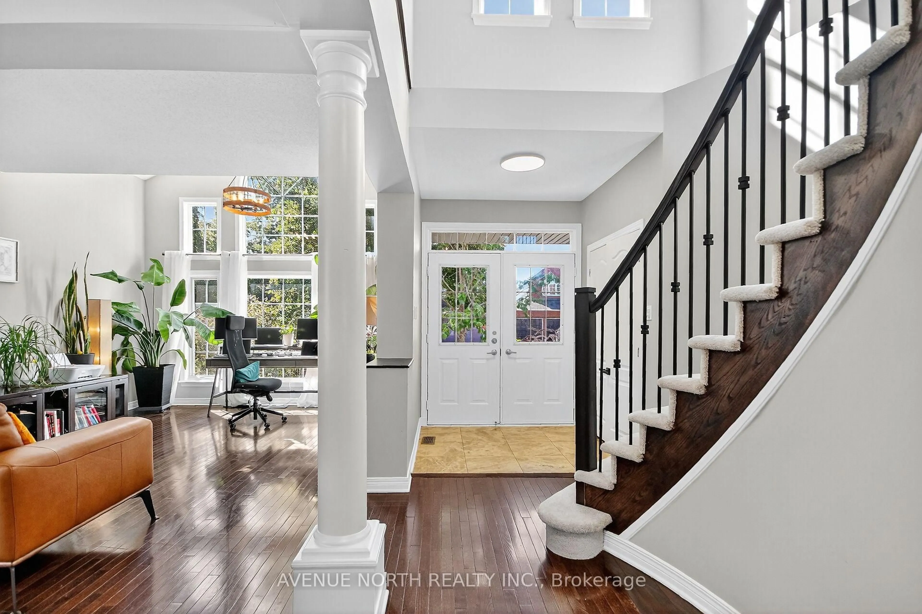 Indoor entryway for 91 Maple Stand Way, Ottawa Ontario K2G 6V1