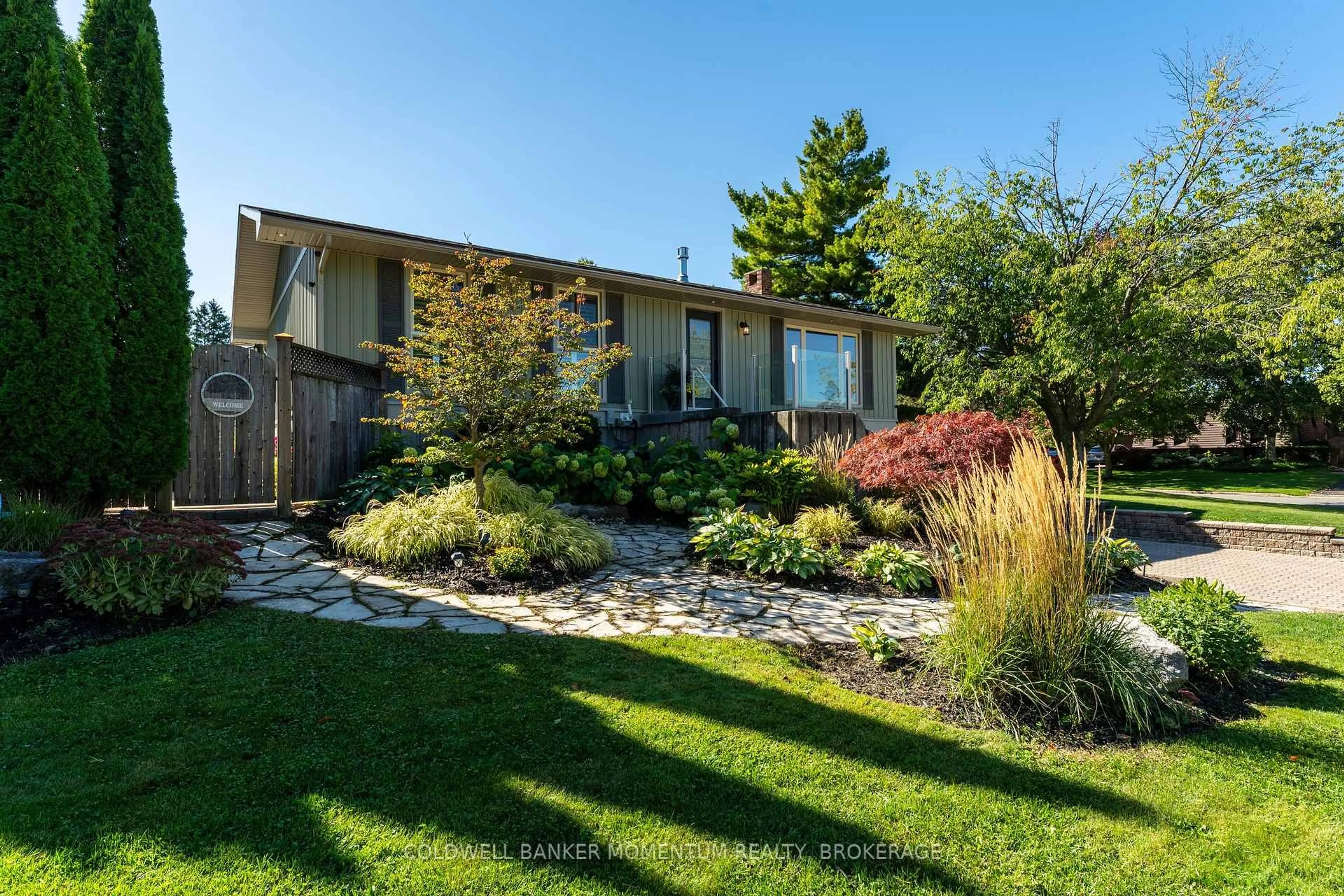 Unknown for 15 The Cedars, St. Catharines Ontario L2M 6M7