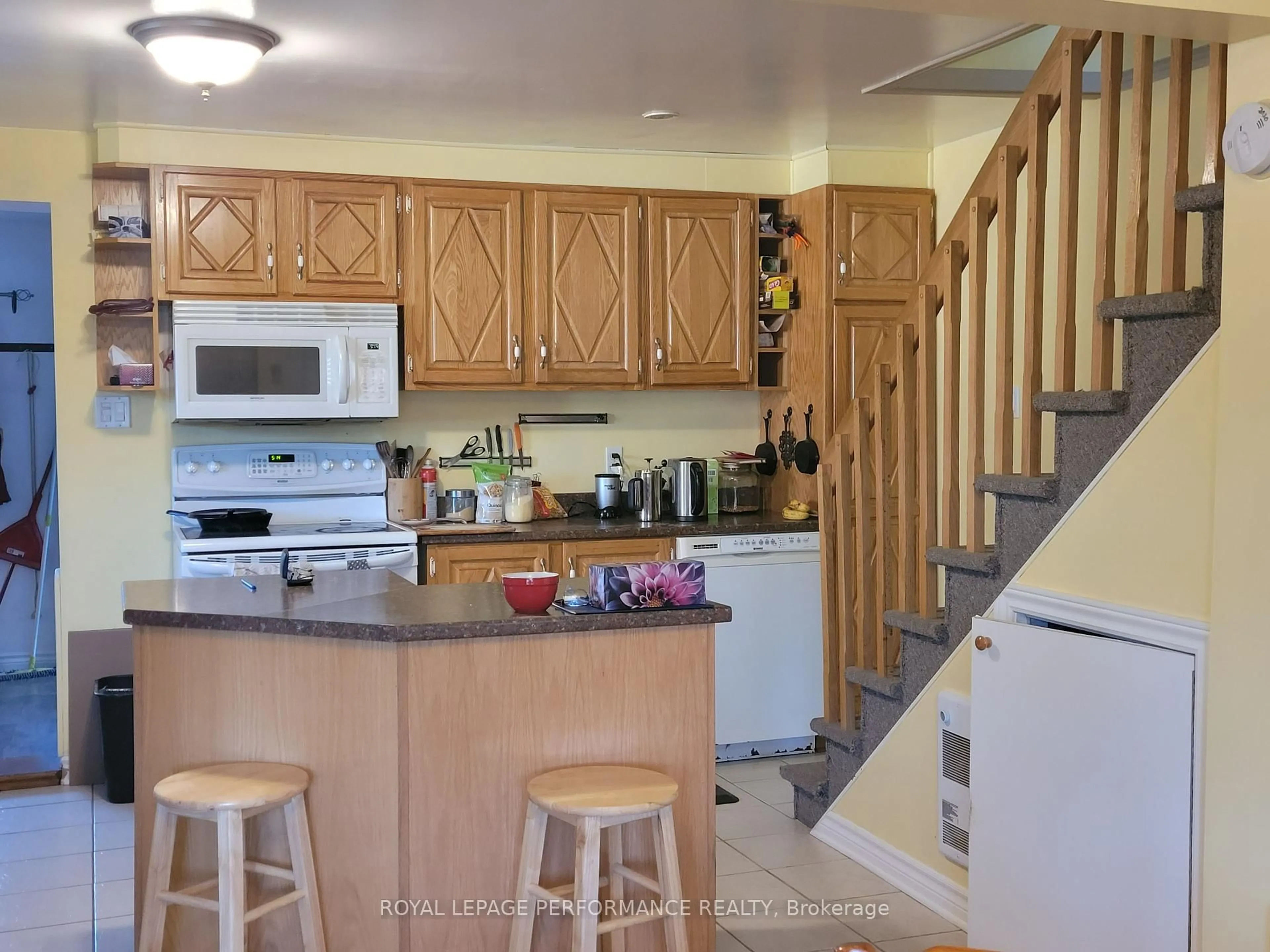 Open concept kitchen, unknown for 975 Queen St, Champlain Ontario K0B 1K0
