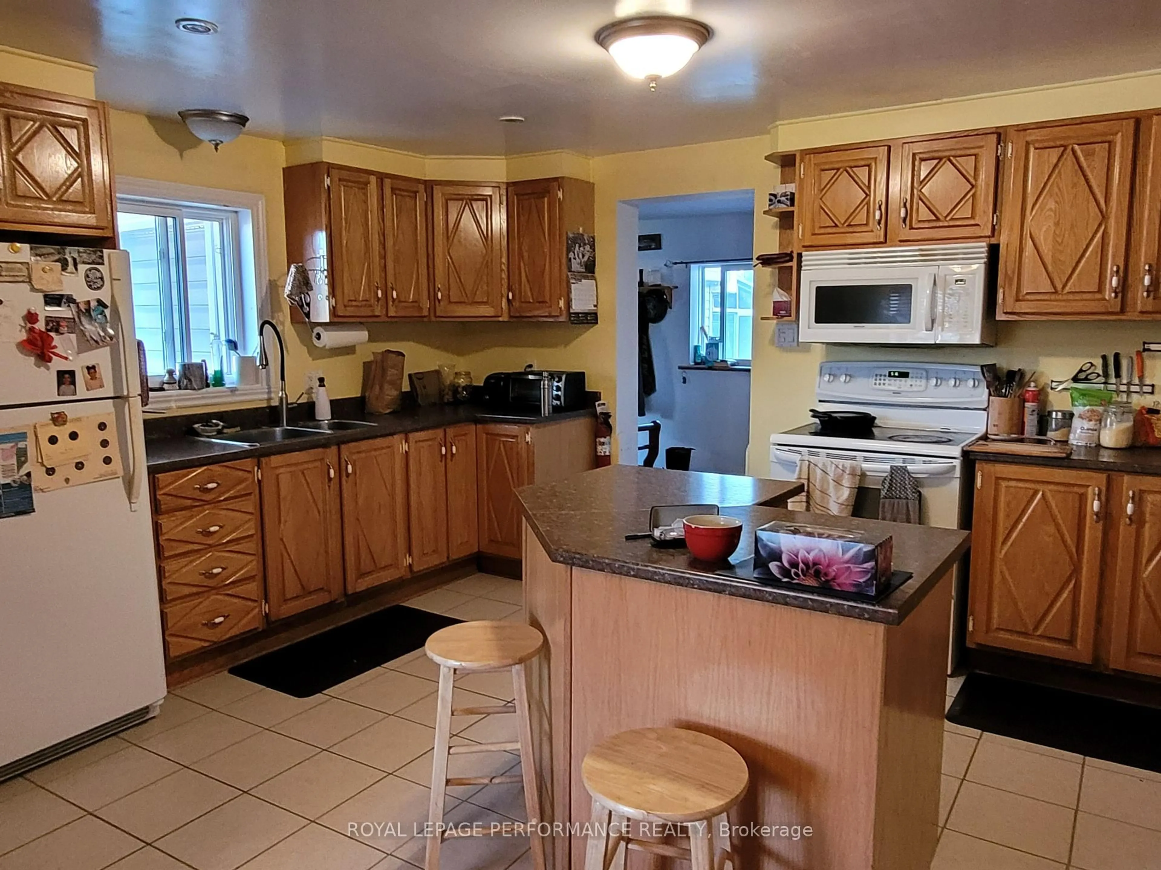 Standard kitchen, ceramic/tile floor for 975 Queen St, Champlain Ontario K0B 1K0