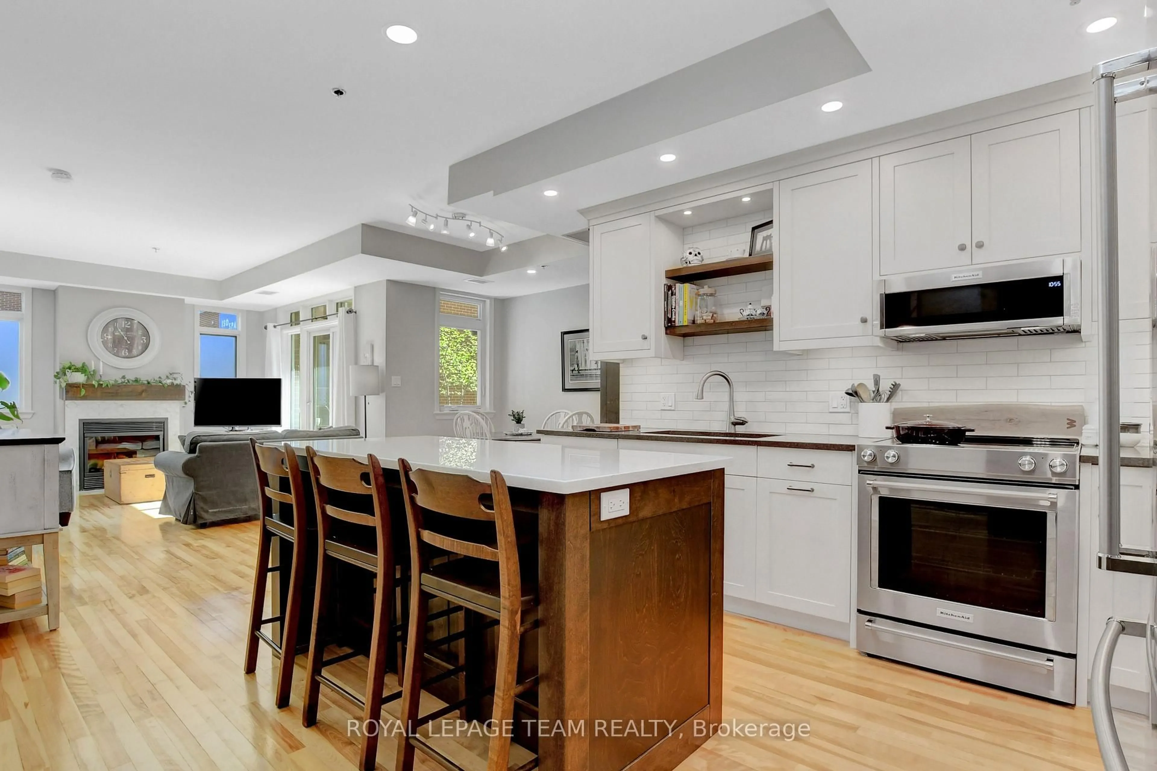 Open concept kitchen, unknown for 400 Mcleod St #102, Ottawa Ontario K2P 1A6