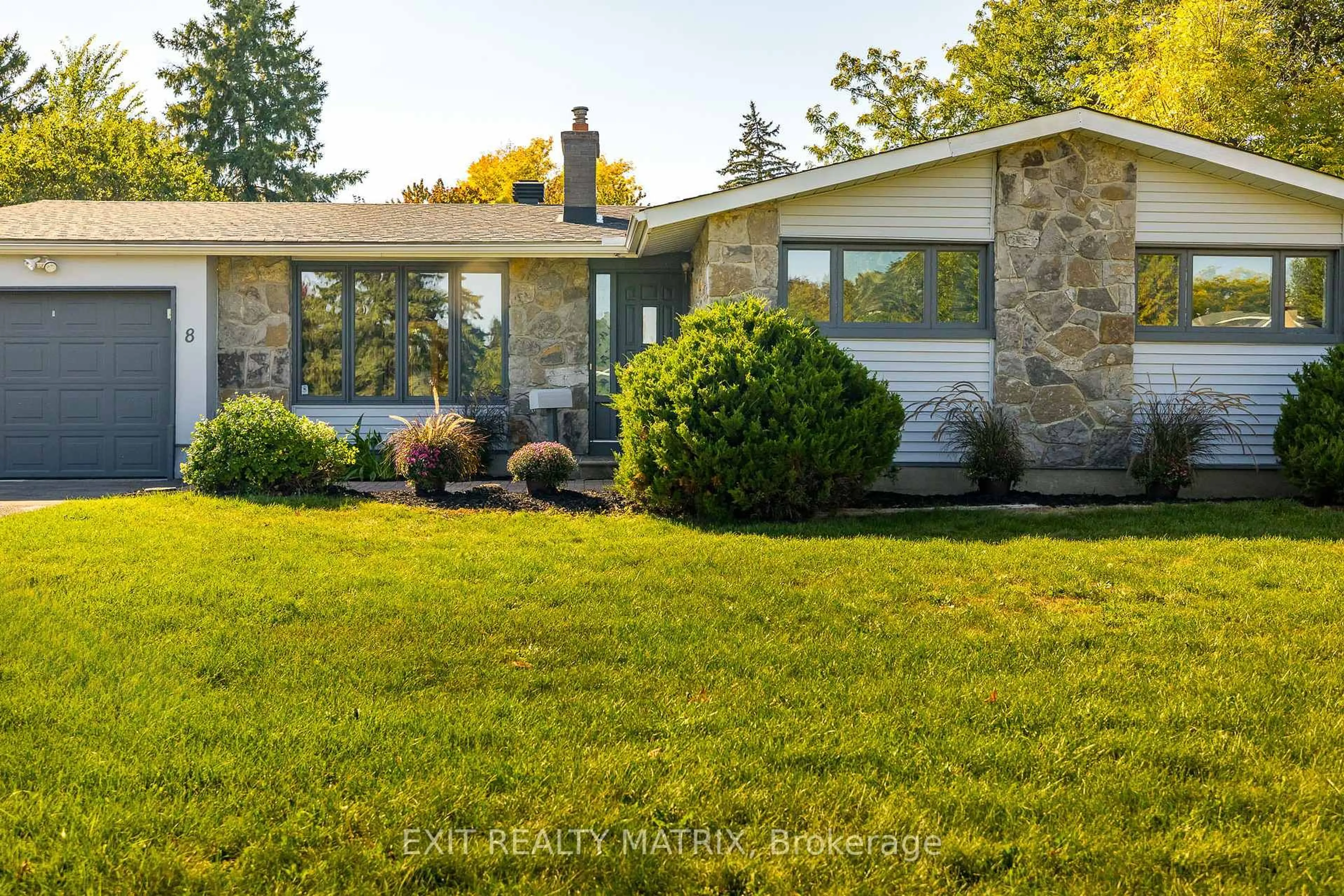 Home with vinyl exterior material, street for 8 Brian Cres, Ottawa Ontario K2H 6X3